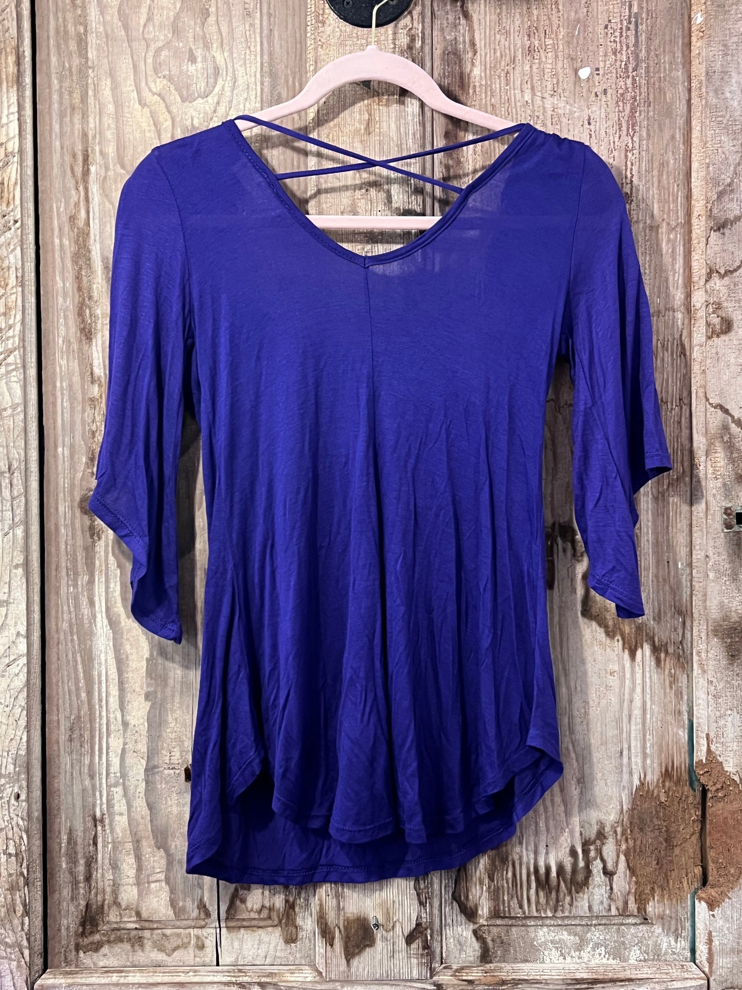 Y2K Purple Flowy Blouse with Gold Chain