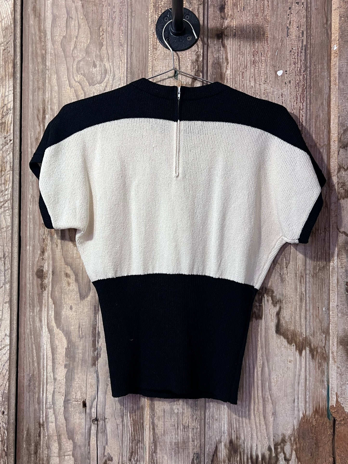 BLK/WHT Button Short Sleeve Sweater Top