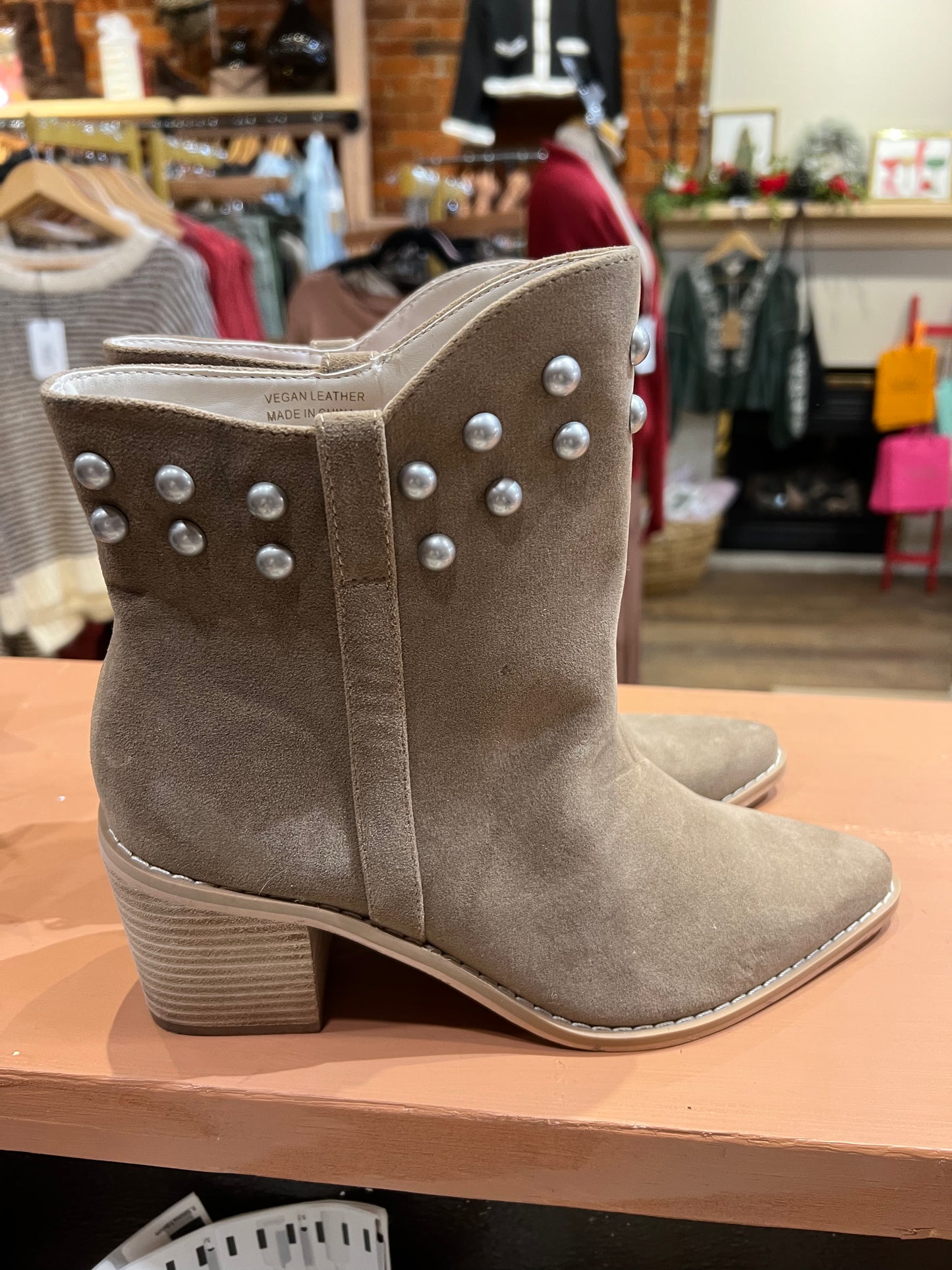 Vegan leather Oasis boots