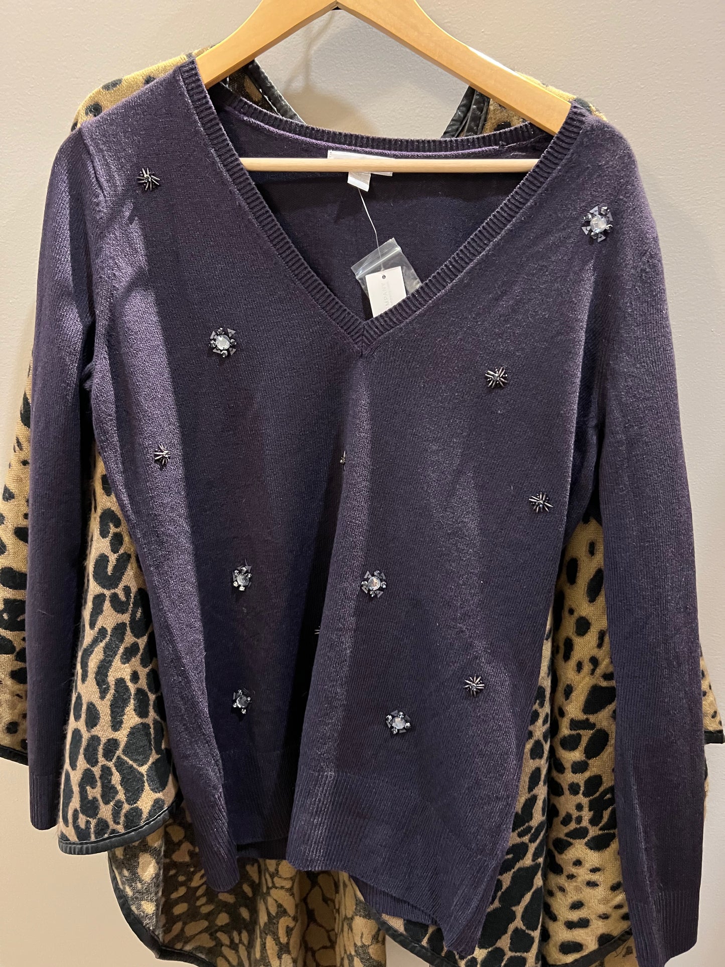 Sweater jeweled