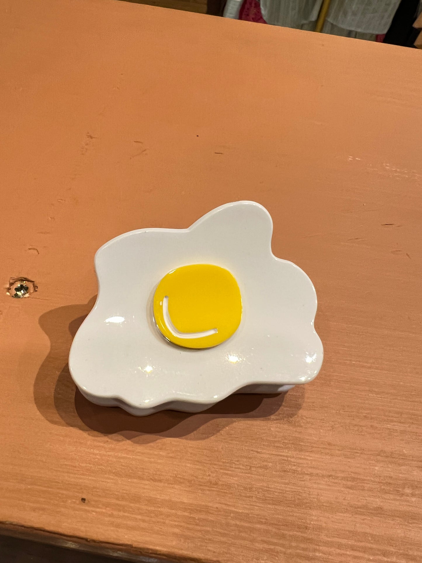 Egg hair clip