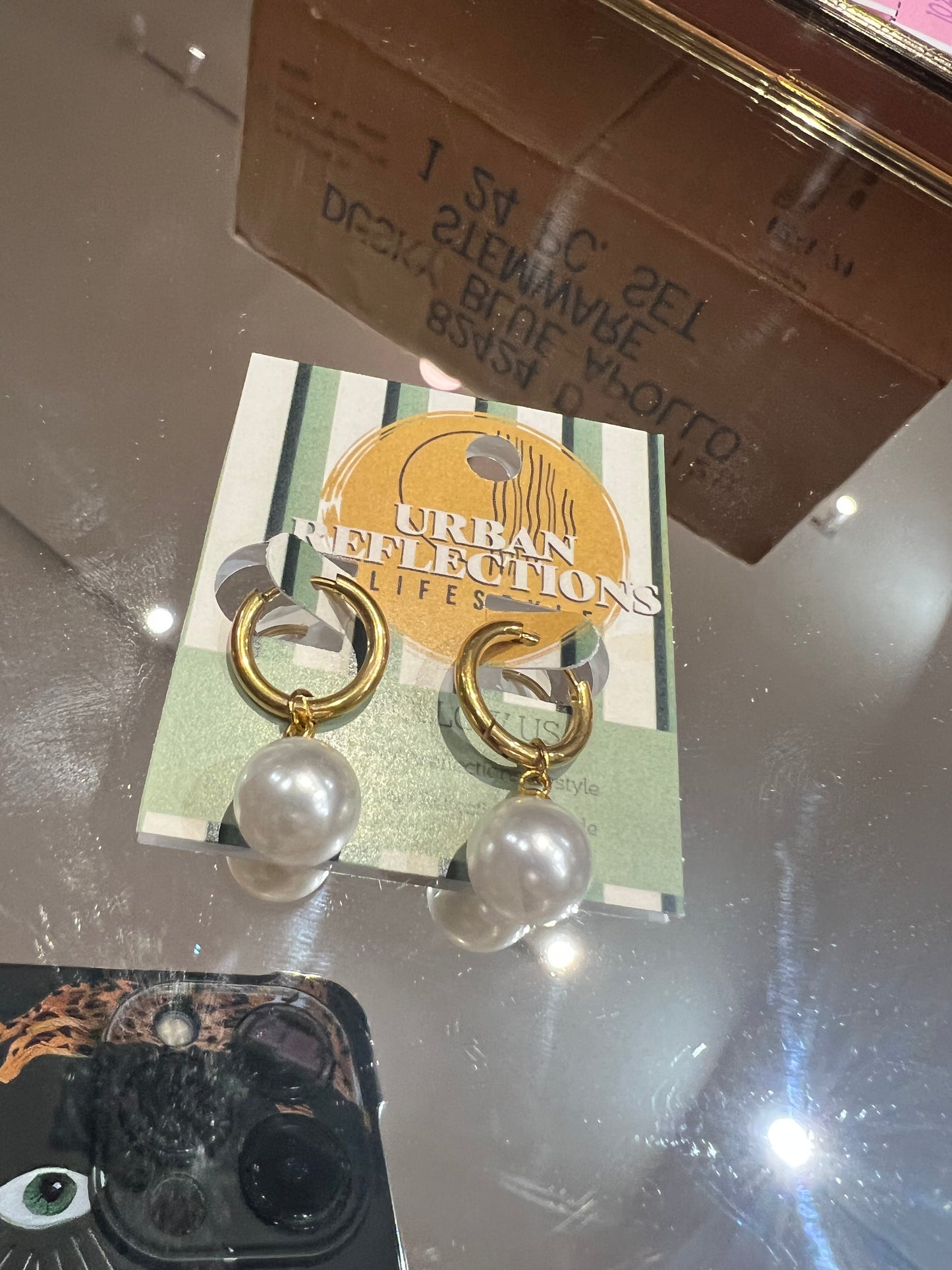 WP white pearl dangles