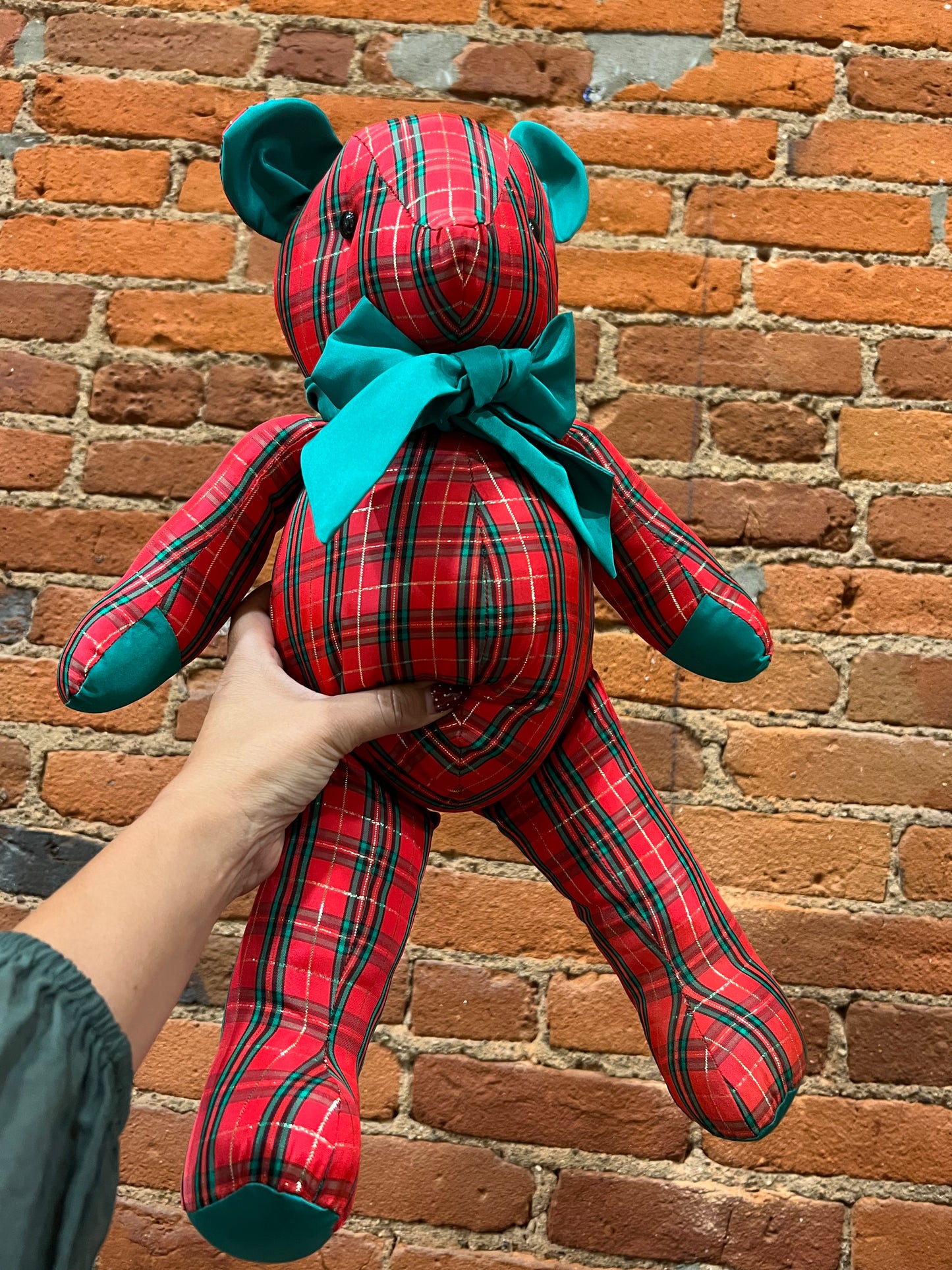 Plaid vtg bear