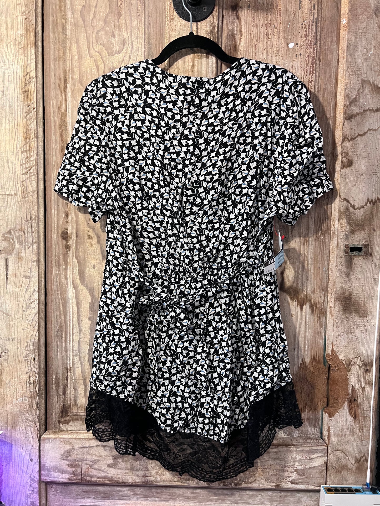 REVAMP BLK + BLUE Floral Lace Dress Top