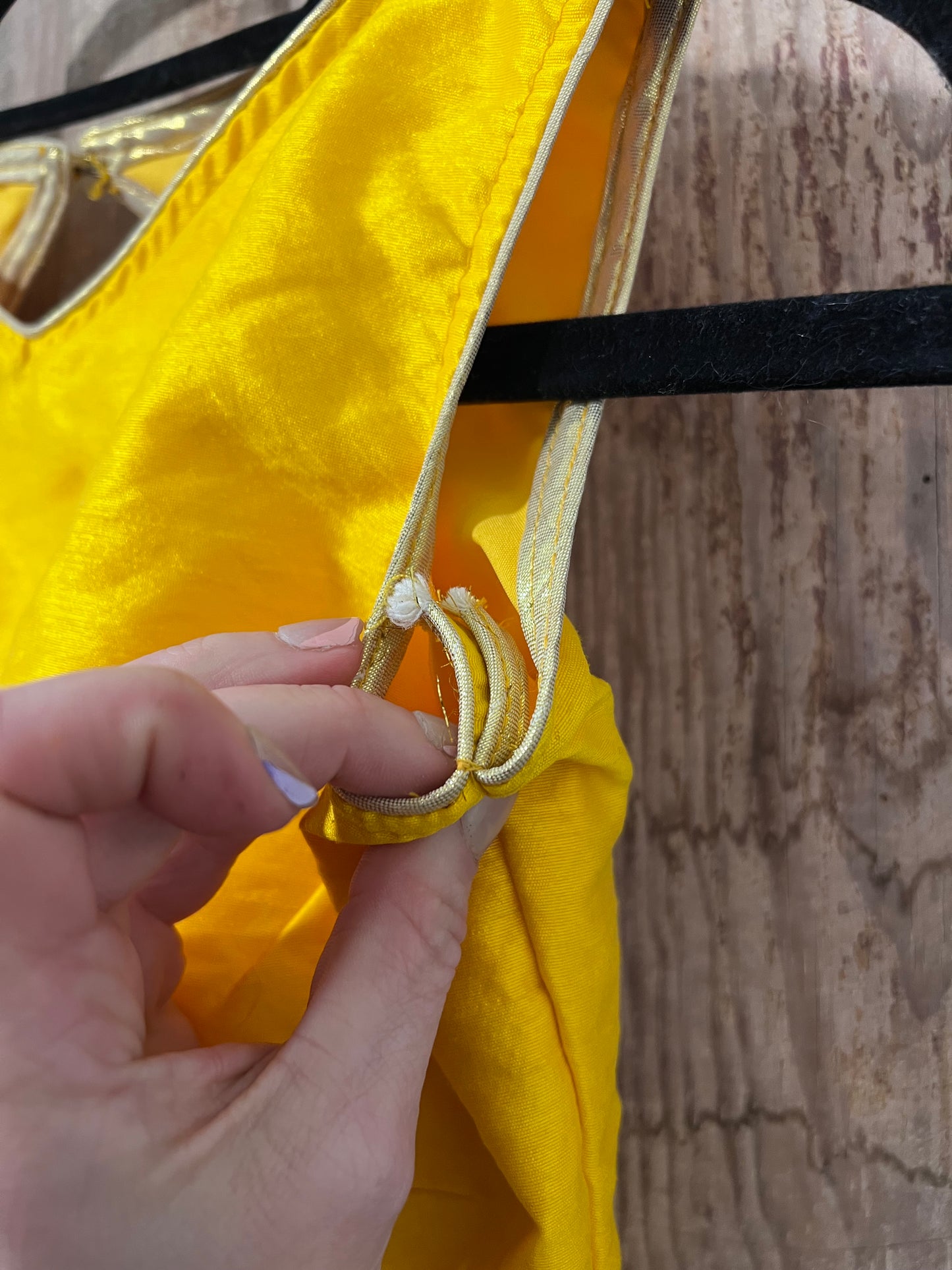 VTG 70’s-80’s Yellow & Gold Backless Cropped Top