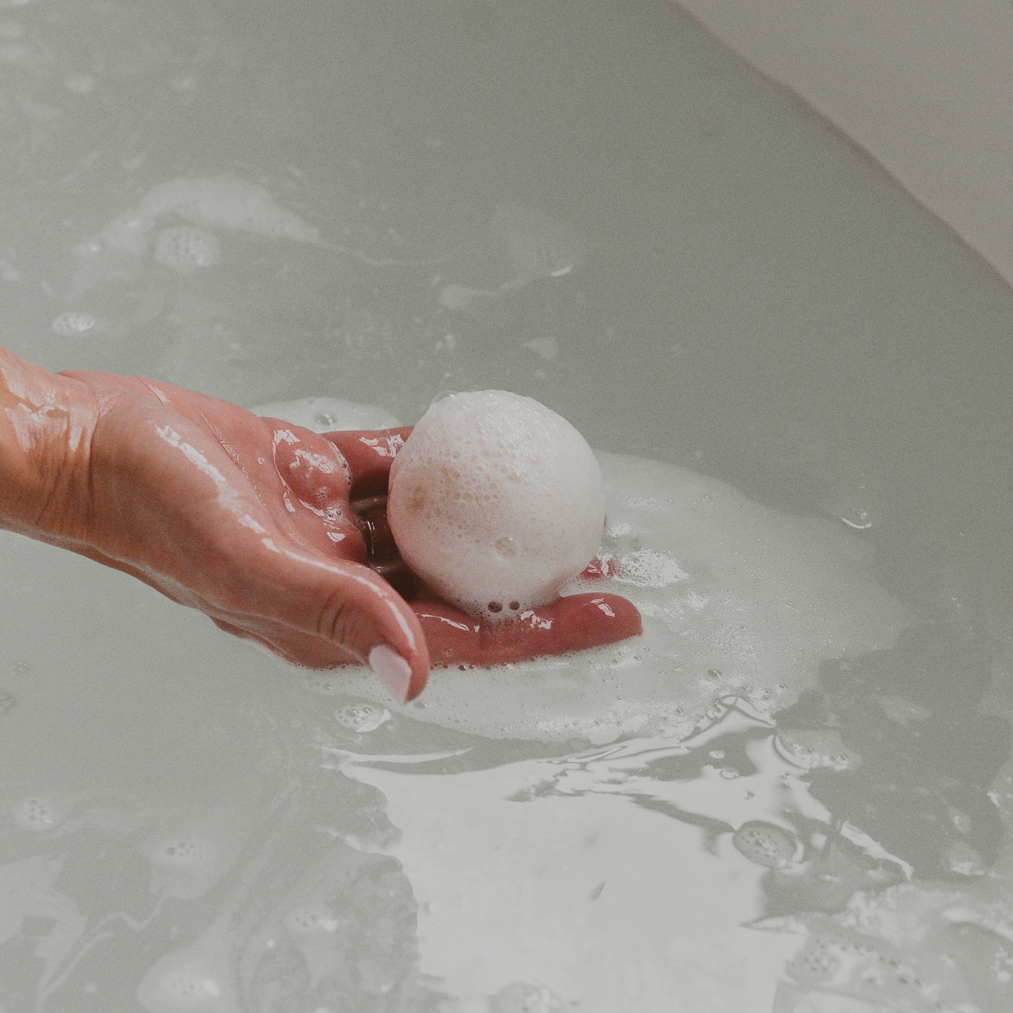 Restore and Renew 4.6 oz Bath Bomb