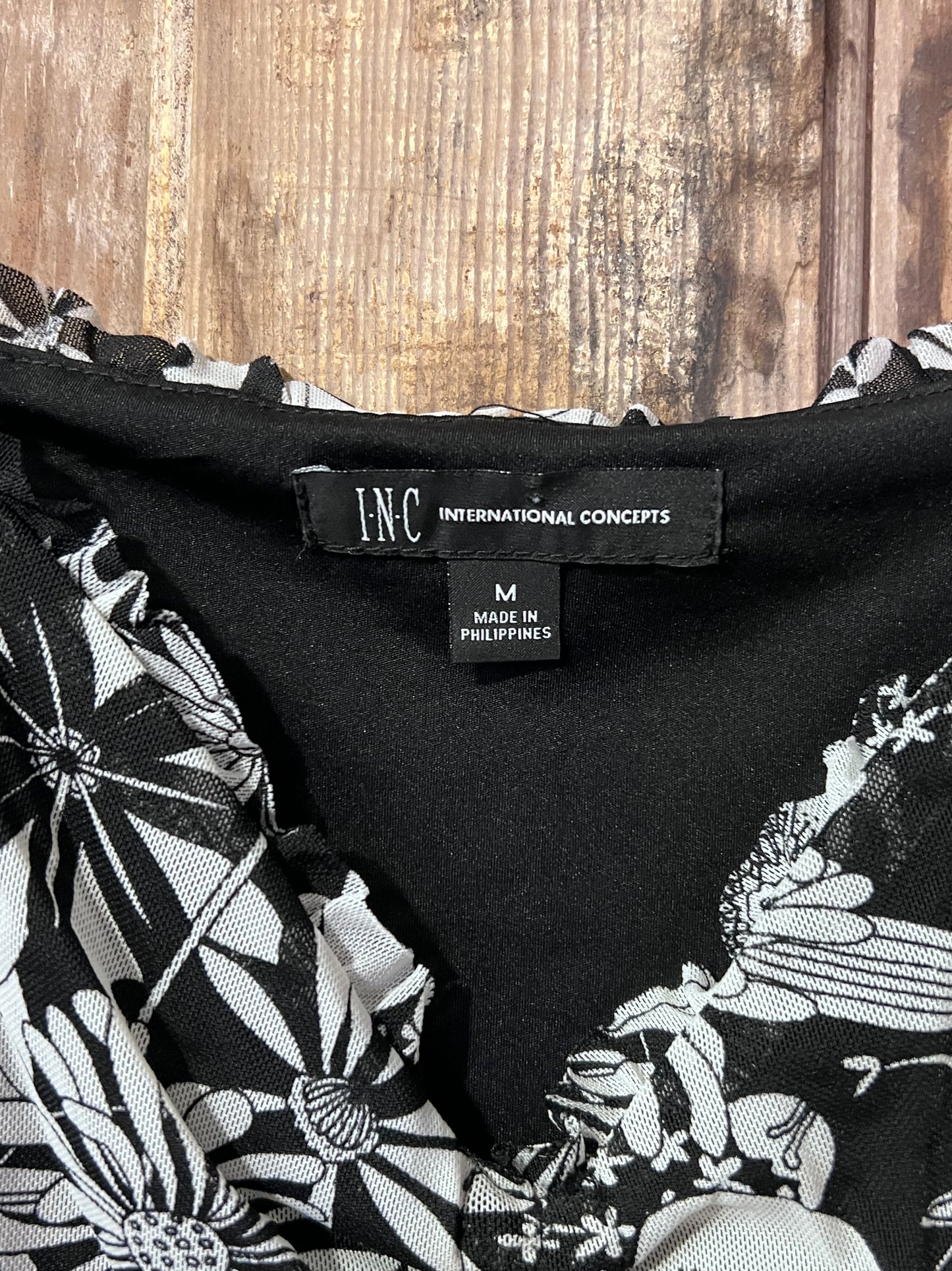 I.N.C. BLK/WHT Floral Blouse