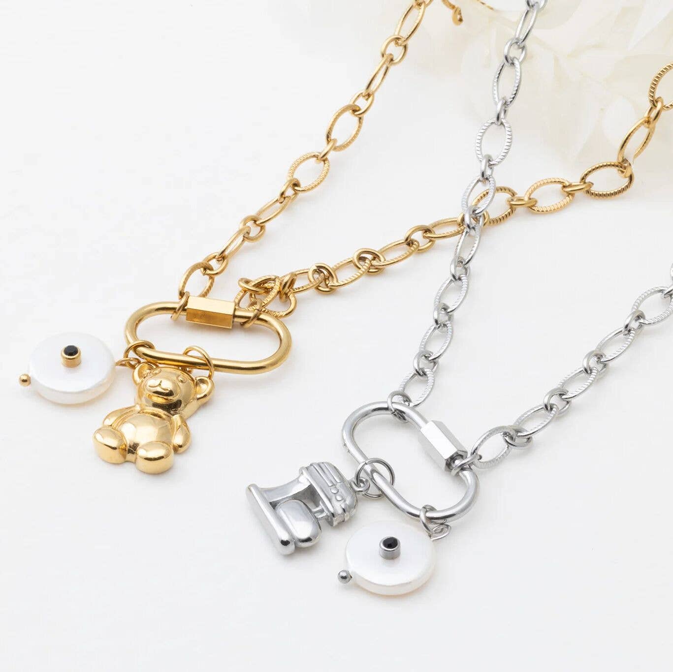 Loop Chain Carabiner Necklace