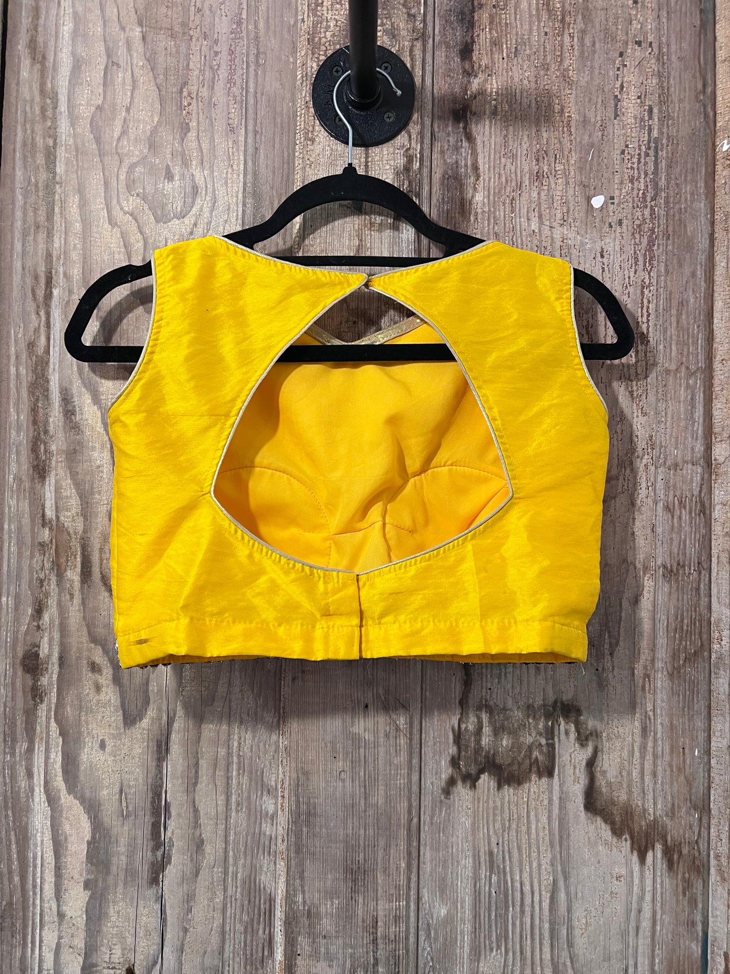 VTG 70’s-80’s Yellow & Gold Backless Cropped Top