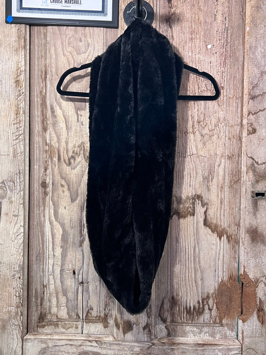 Infinity black scarf ￼