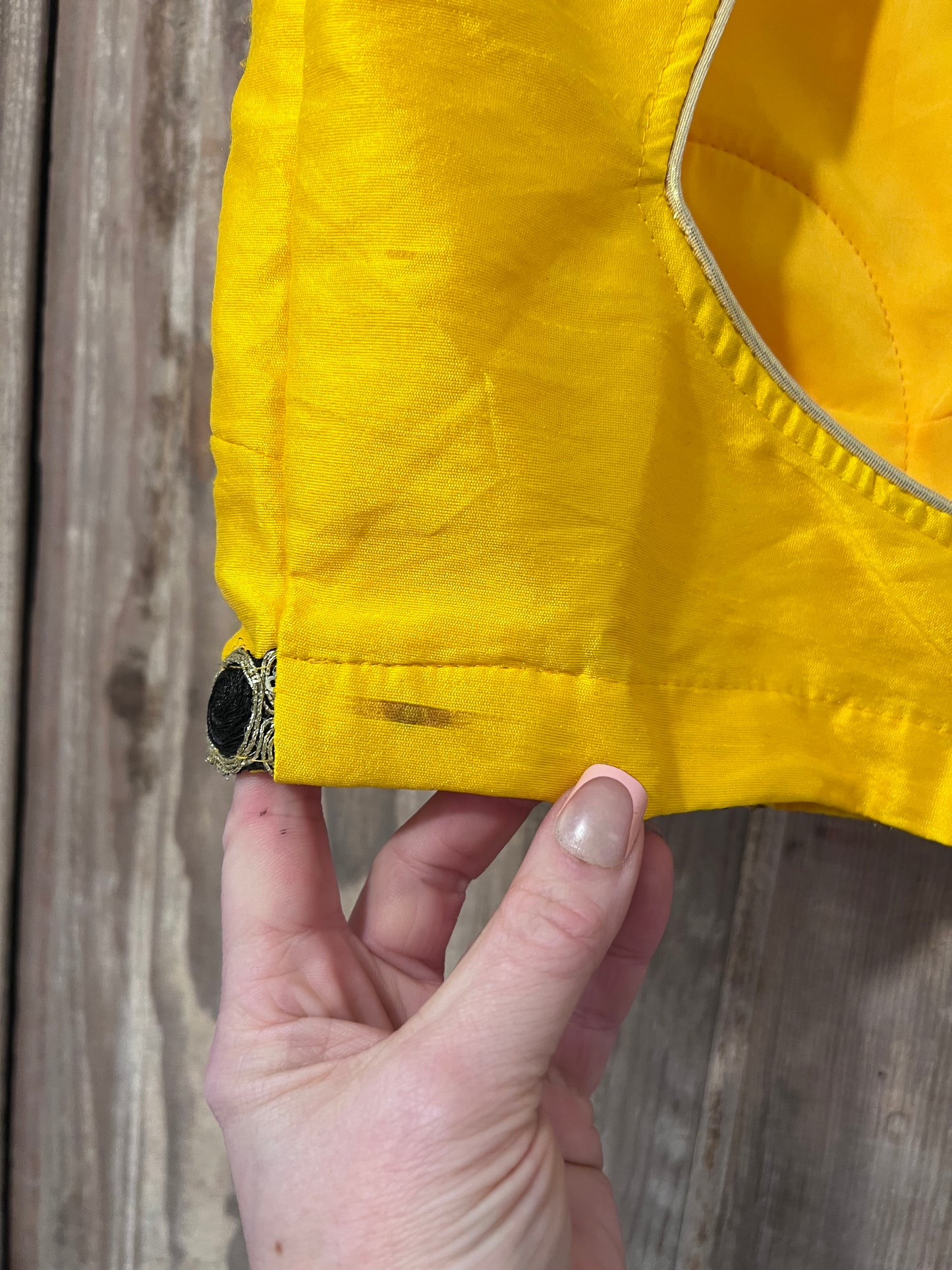 VTG 70’s-80’s Yellow & Gold Backless Cropped Top