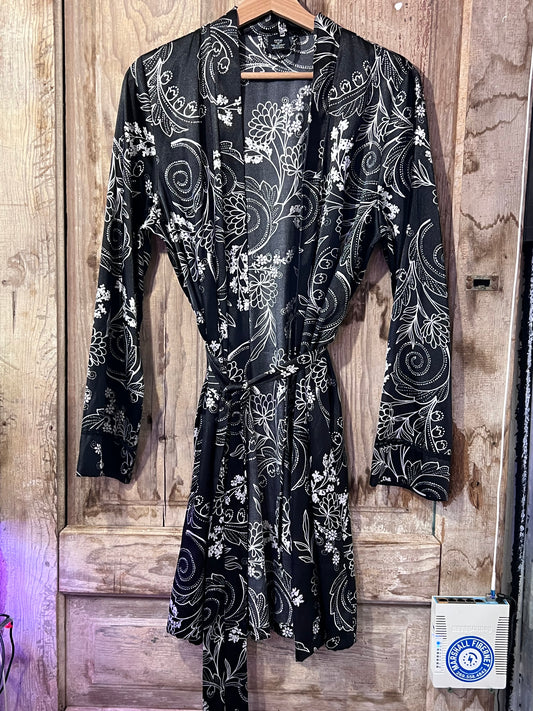 APT 9 Black/White Floral Kimono