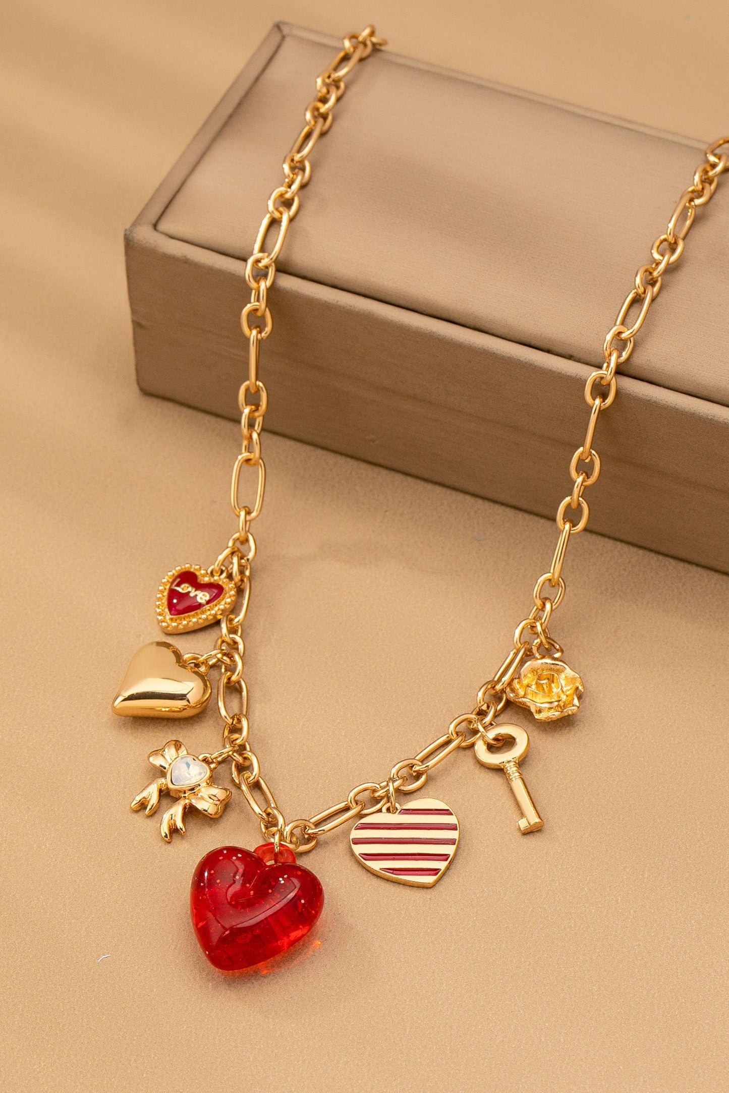 CHARM NECKLACE-HEARTS KEY BOW LOVE | 80N92641