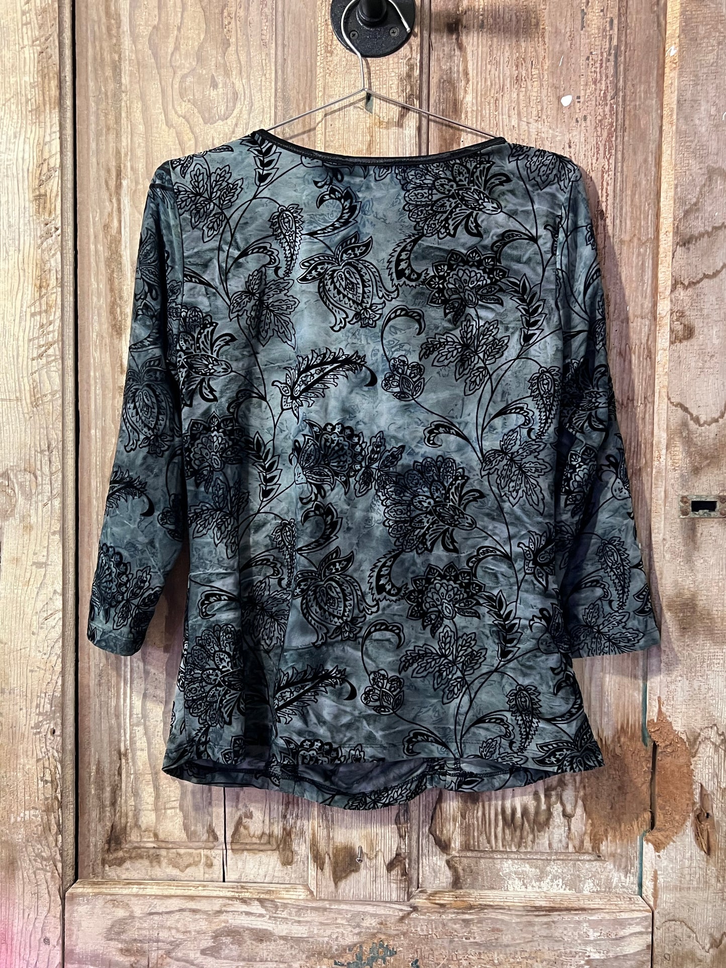 Sami & Jo BLK/Blue Front Runch Top