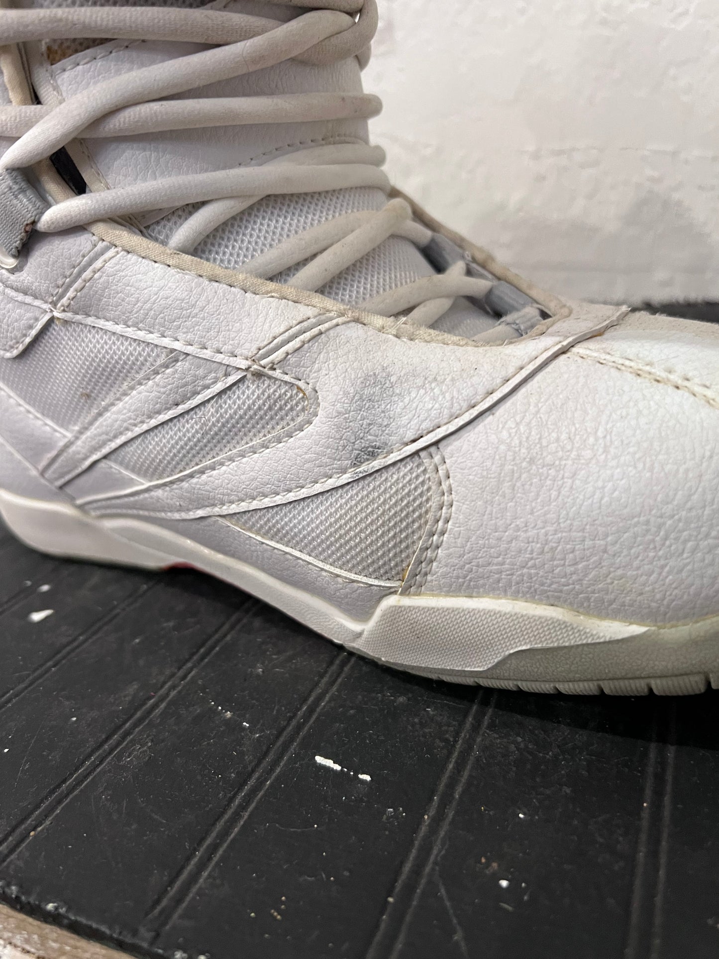 White Morrow Snowboarding Boots