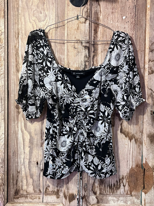 I.N.C. BLK/WHT Floral Blouse