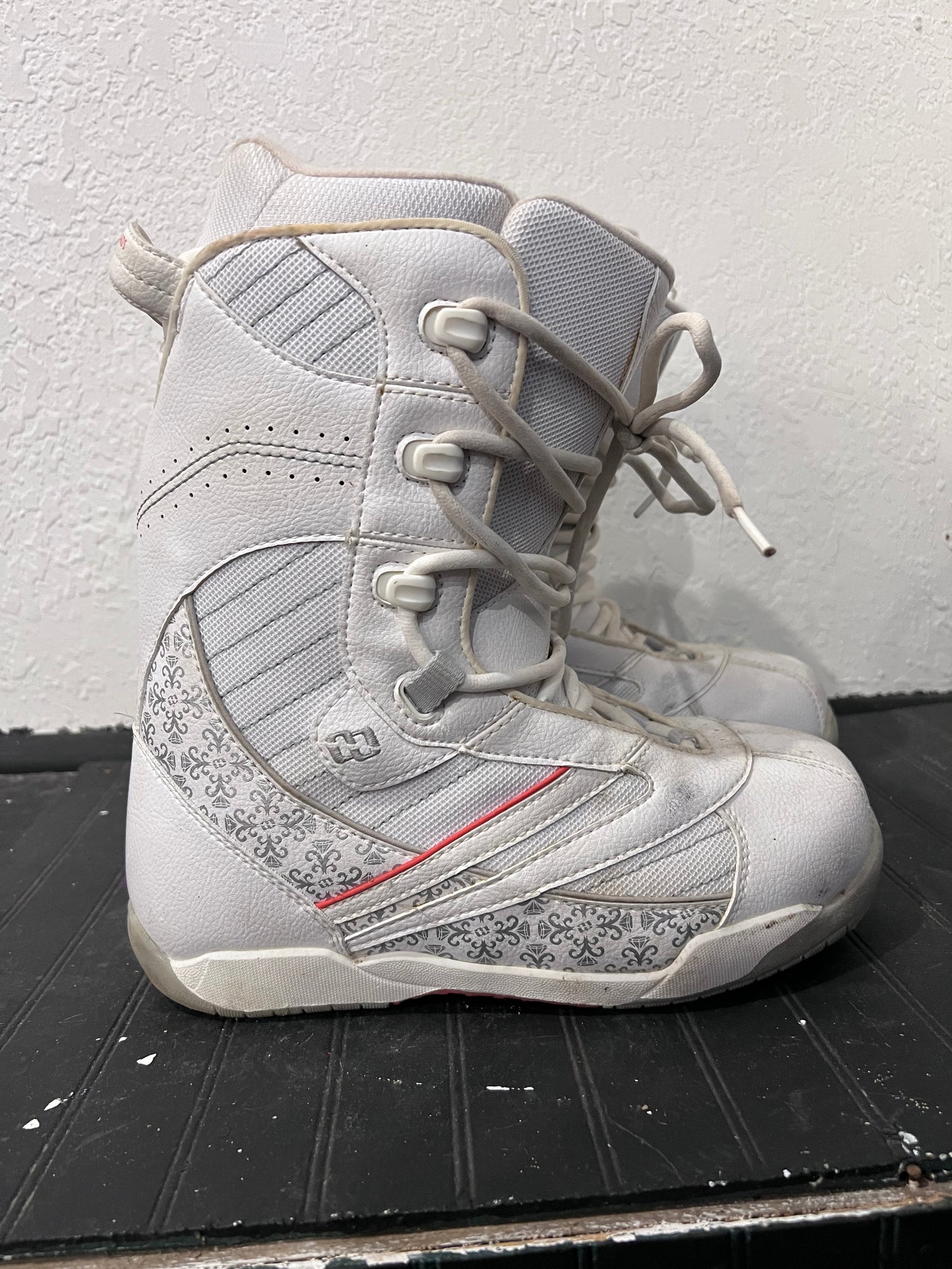 White Morrow Snowboarding Boots
