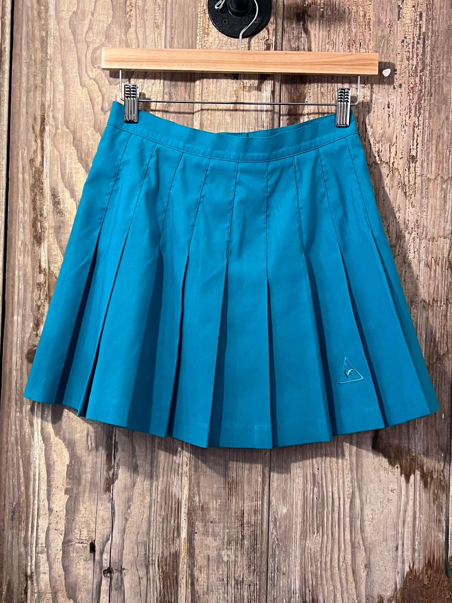 VTG Turquoise Pleated Tennis Skirt￼
