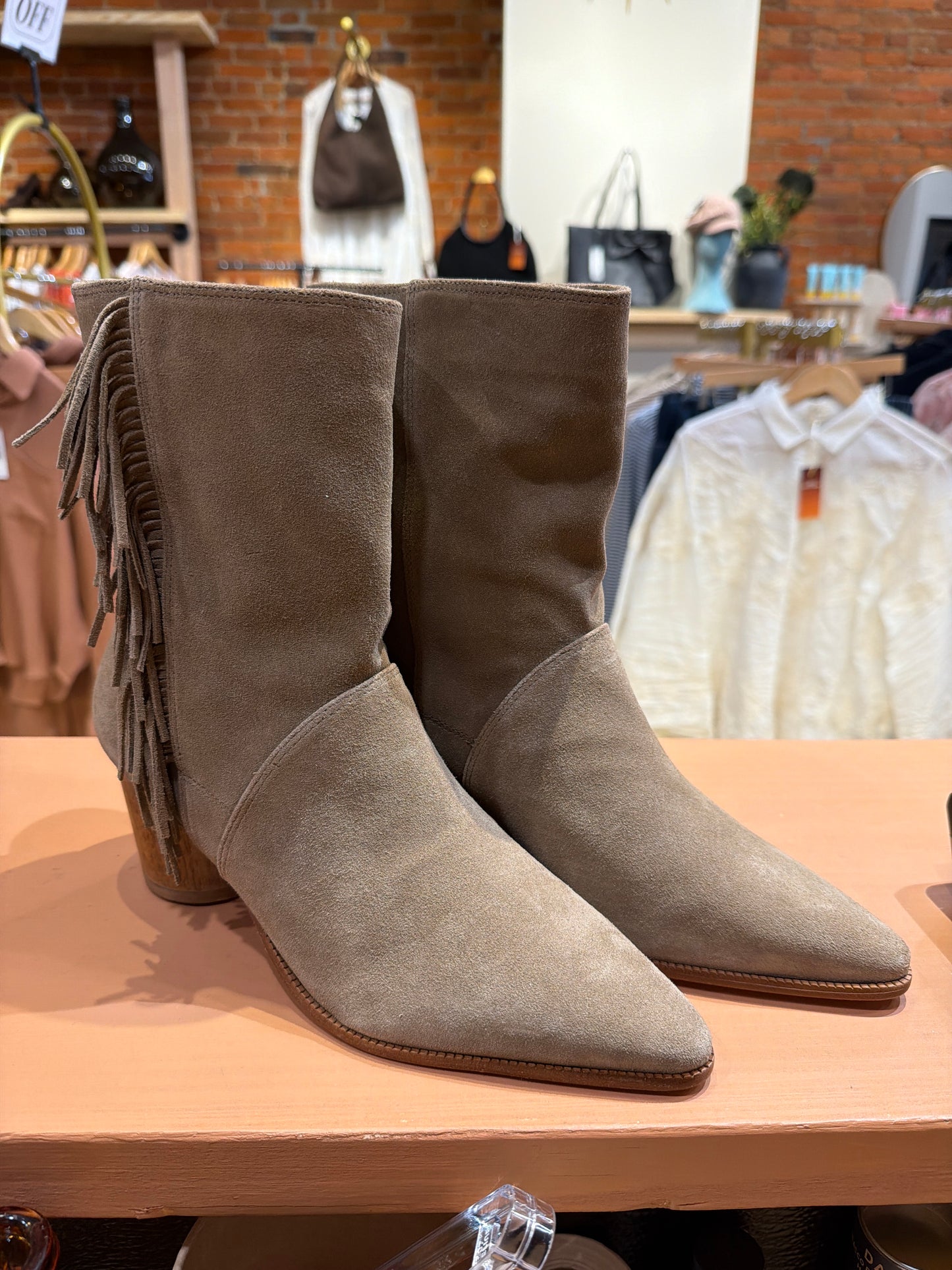 Fringe Boots￼