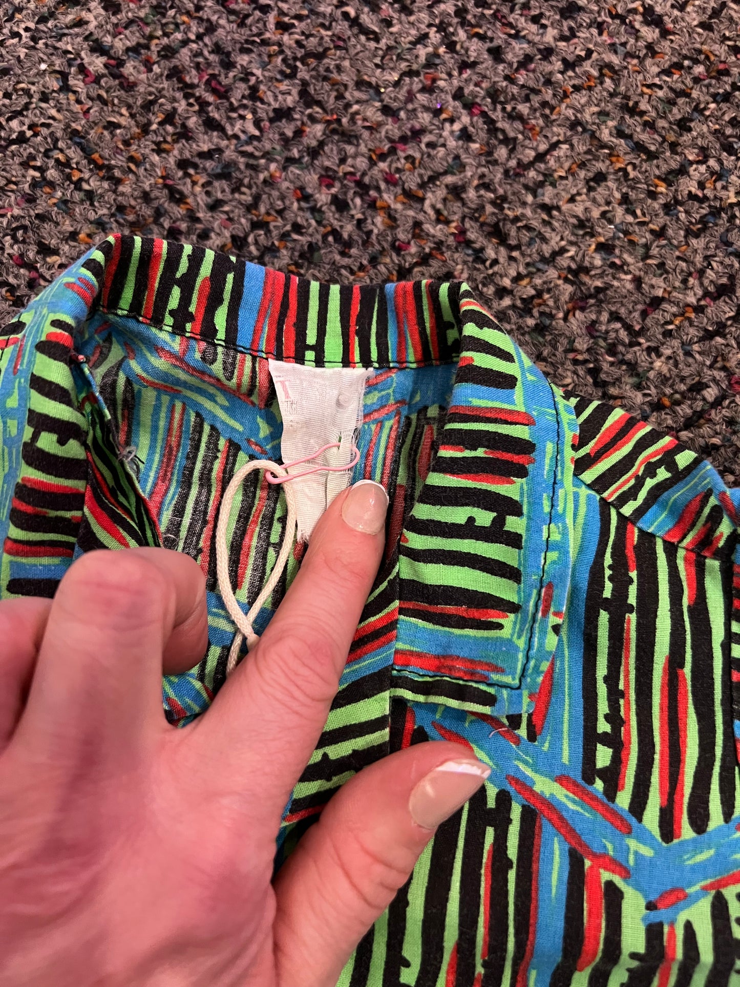 [URL] VTG Colorful Short Sleeve Button Up Shirt