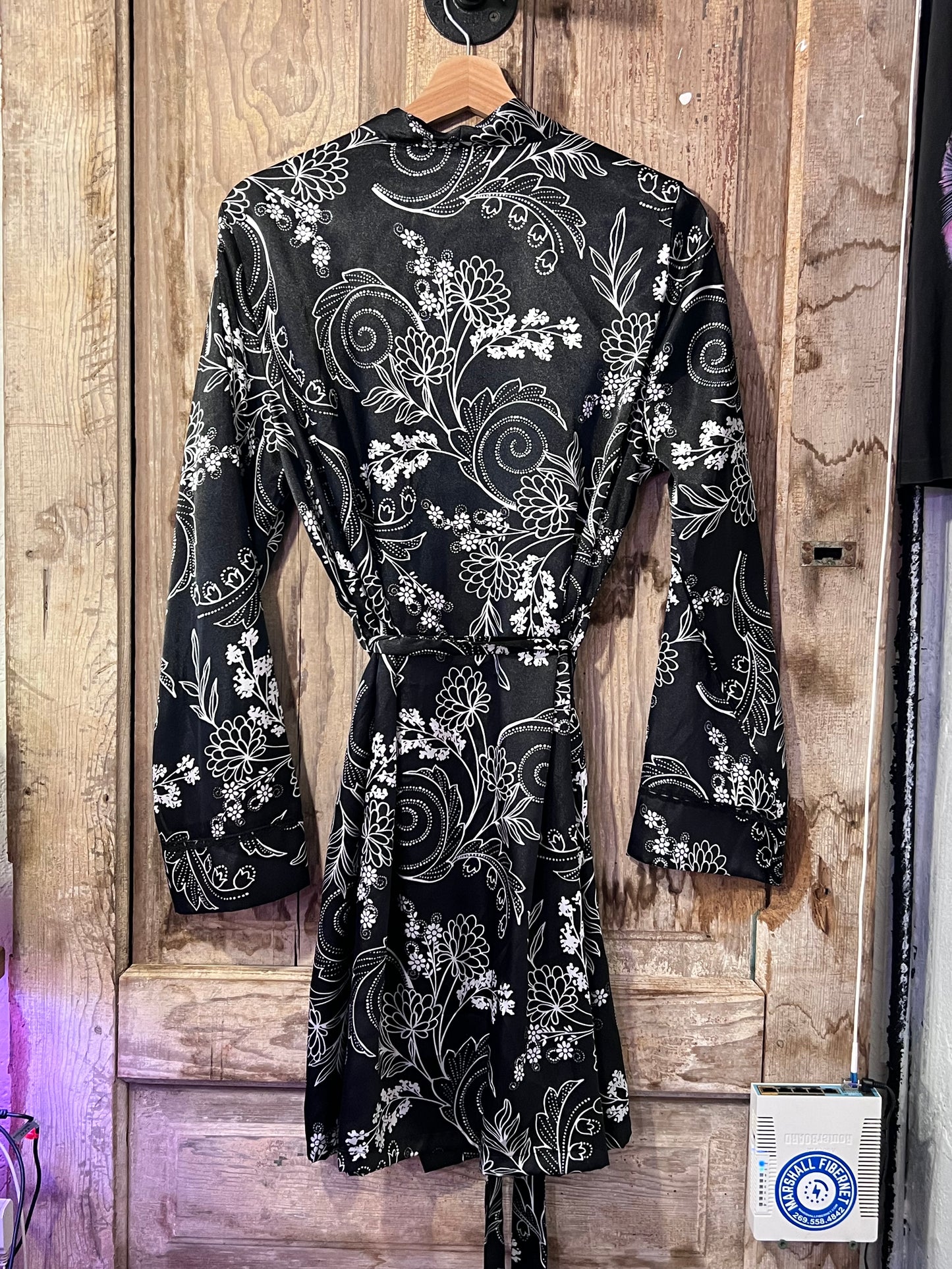 APT 9 Black/White Floral Kimono