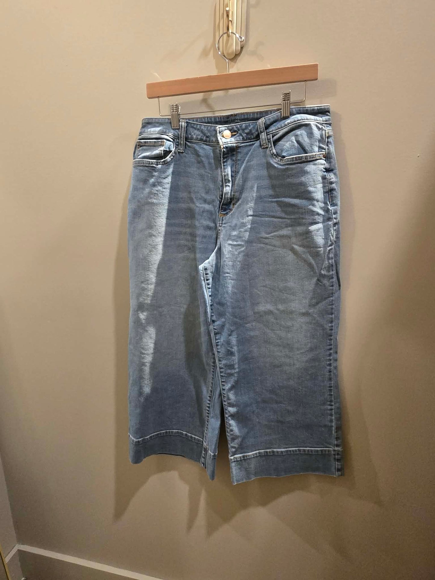Ana Wide Leg Jeans