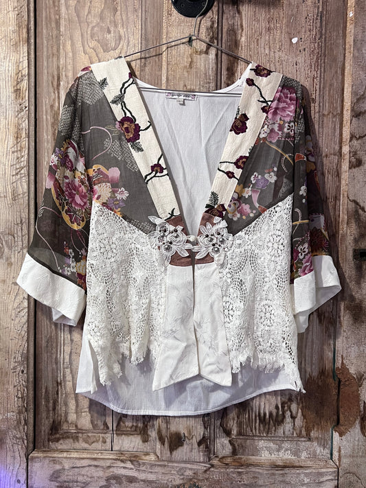 Spencer Alexis White Y2K Lace Floral Blouse