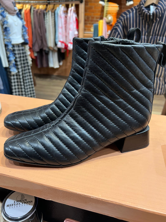 Napoleoni leather ankle boots Sz 8.5 narrow