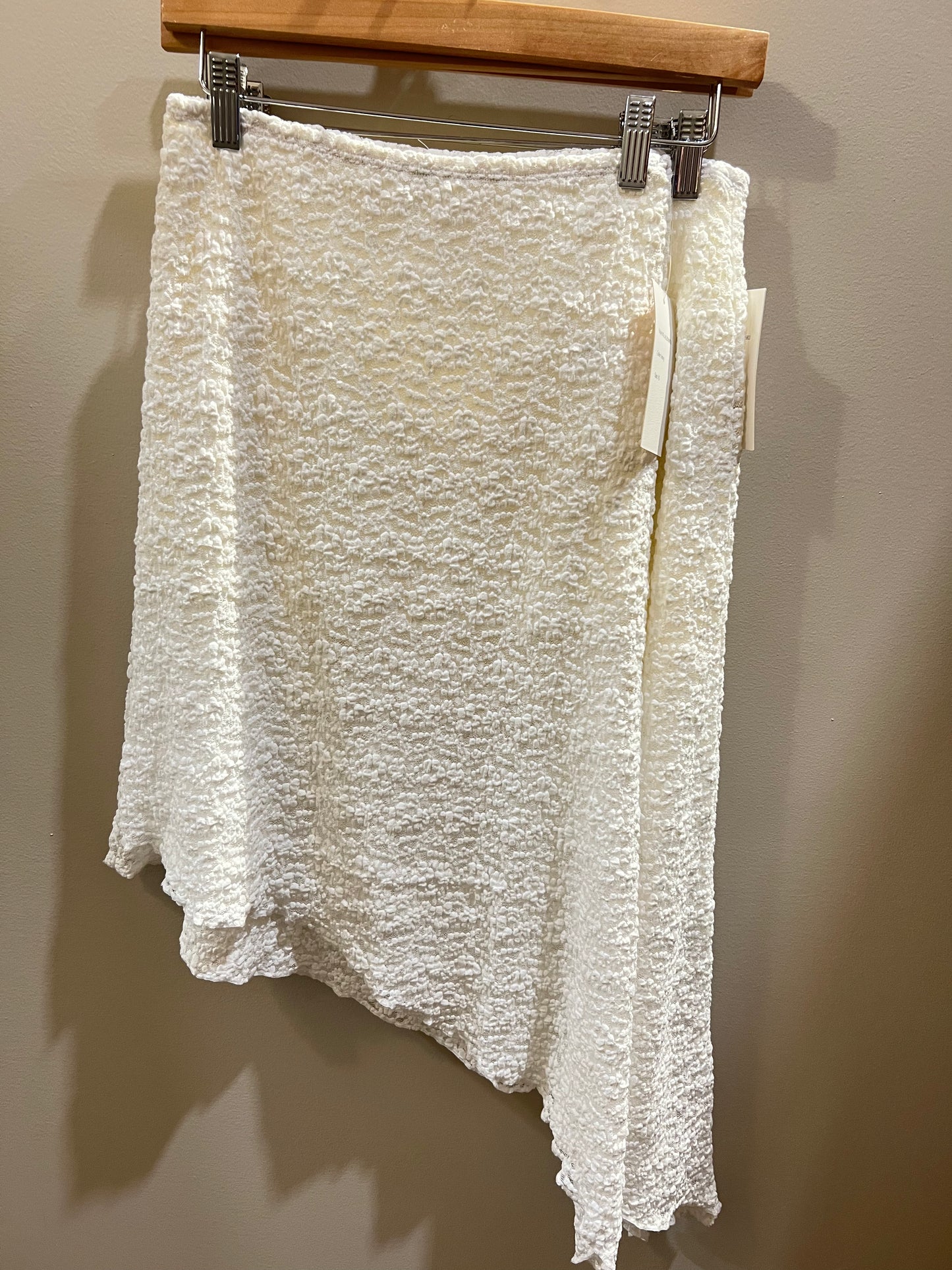 Blenca angled white skirt ￼