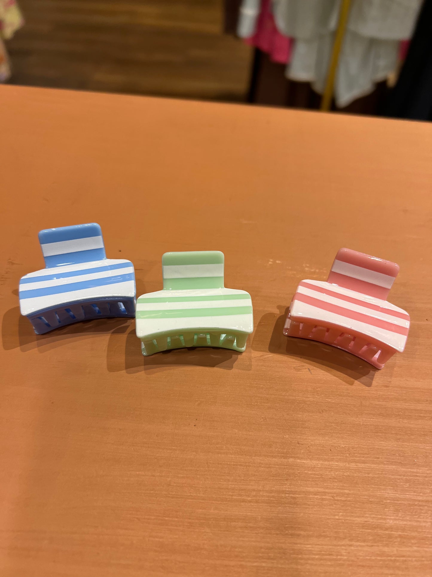 Small striped hair clip