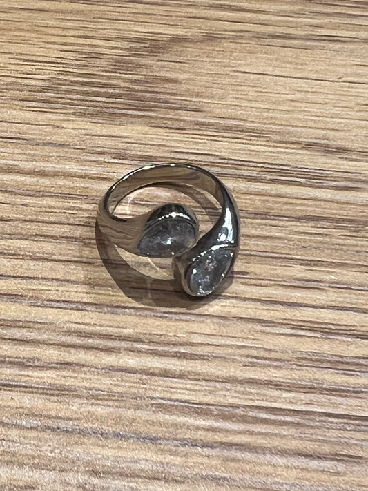 Silver tone WP inset stone ring