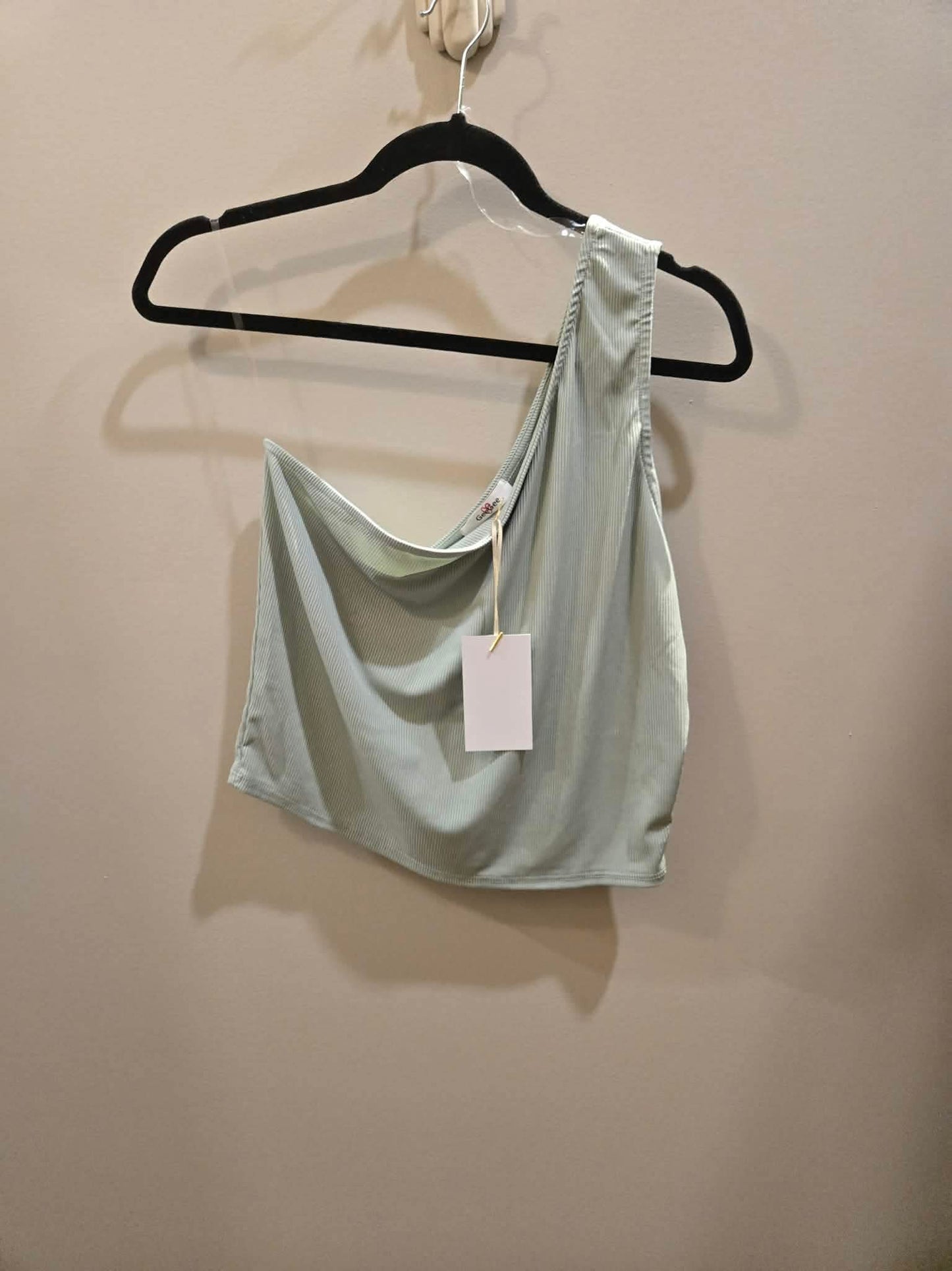 One shoulder top