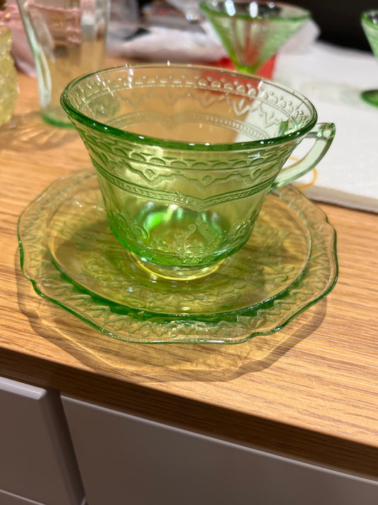 Vintage depression glass tea set