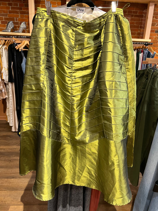 Metallic green maxi skirt ￼