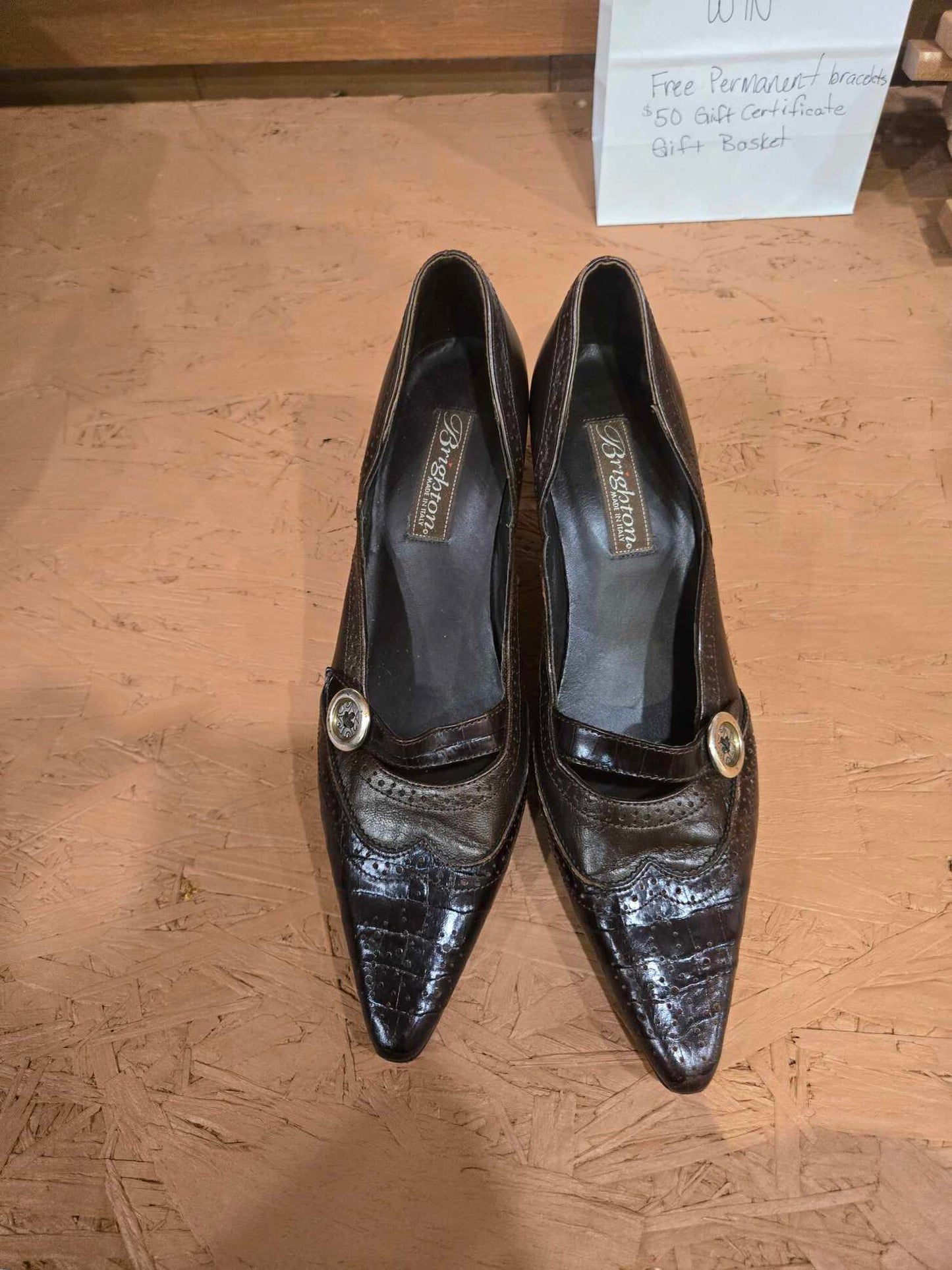 Brighton brown leather heel