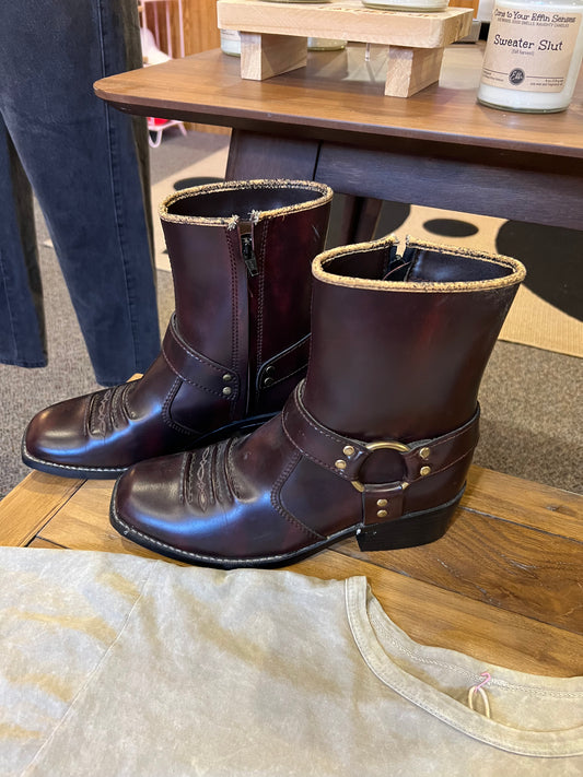 80’s 90’s buckle boots