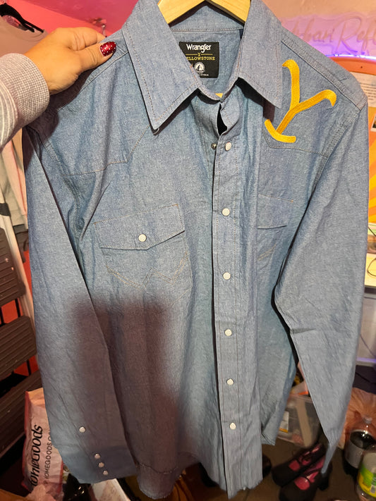 Wrangler button up