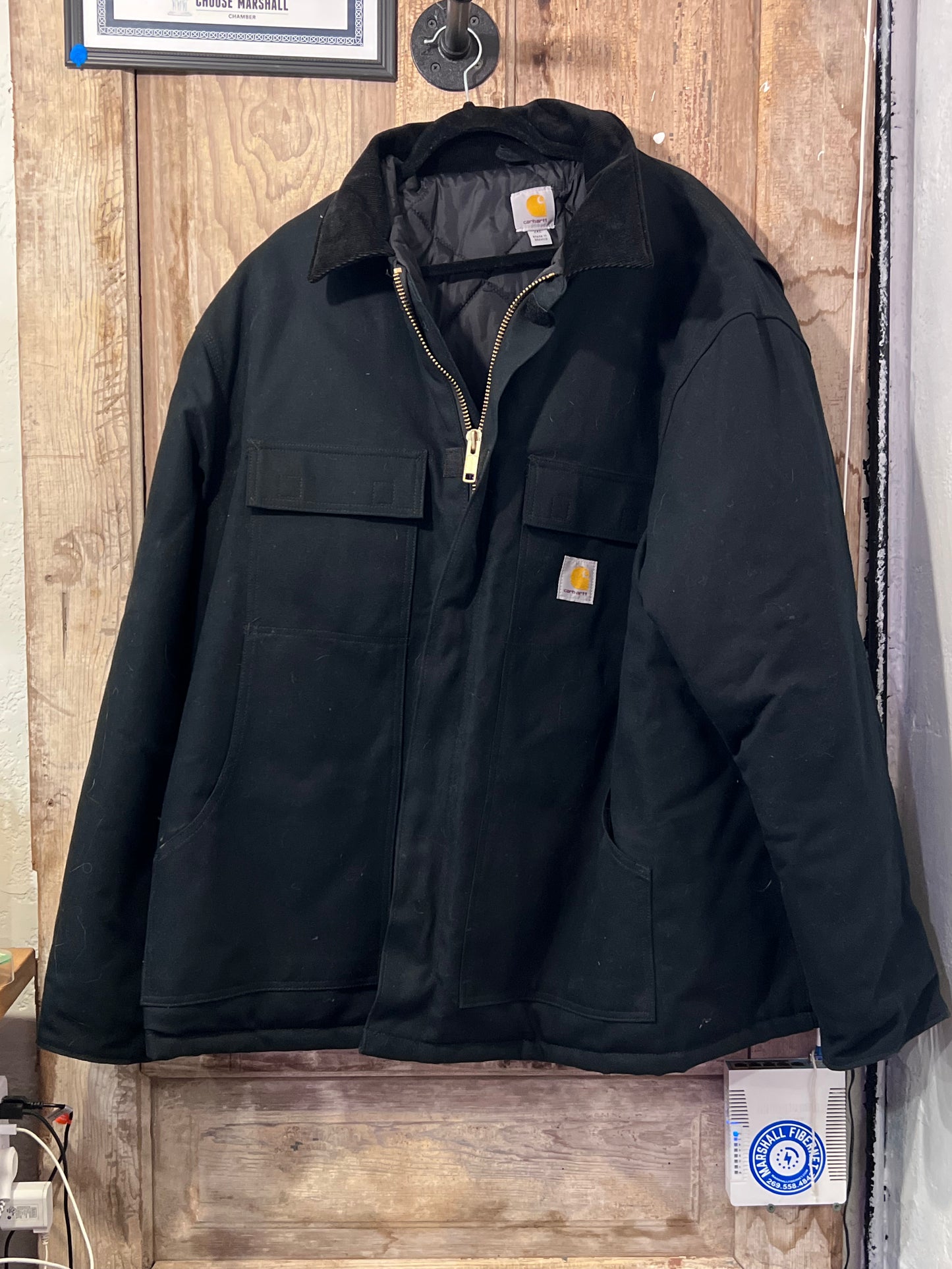 Carhartt black Consignor