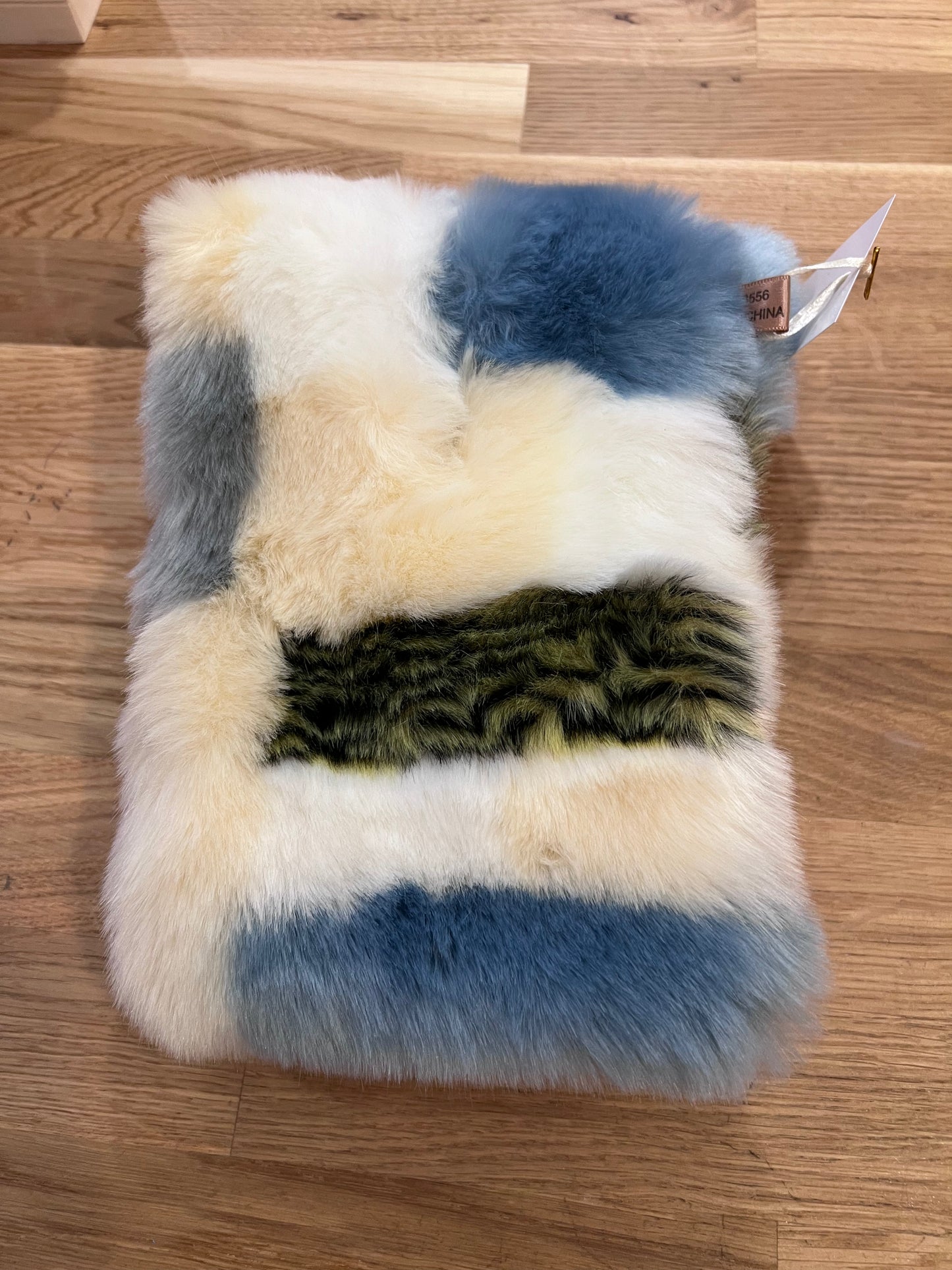 Fur blue ivory scarf