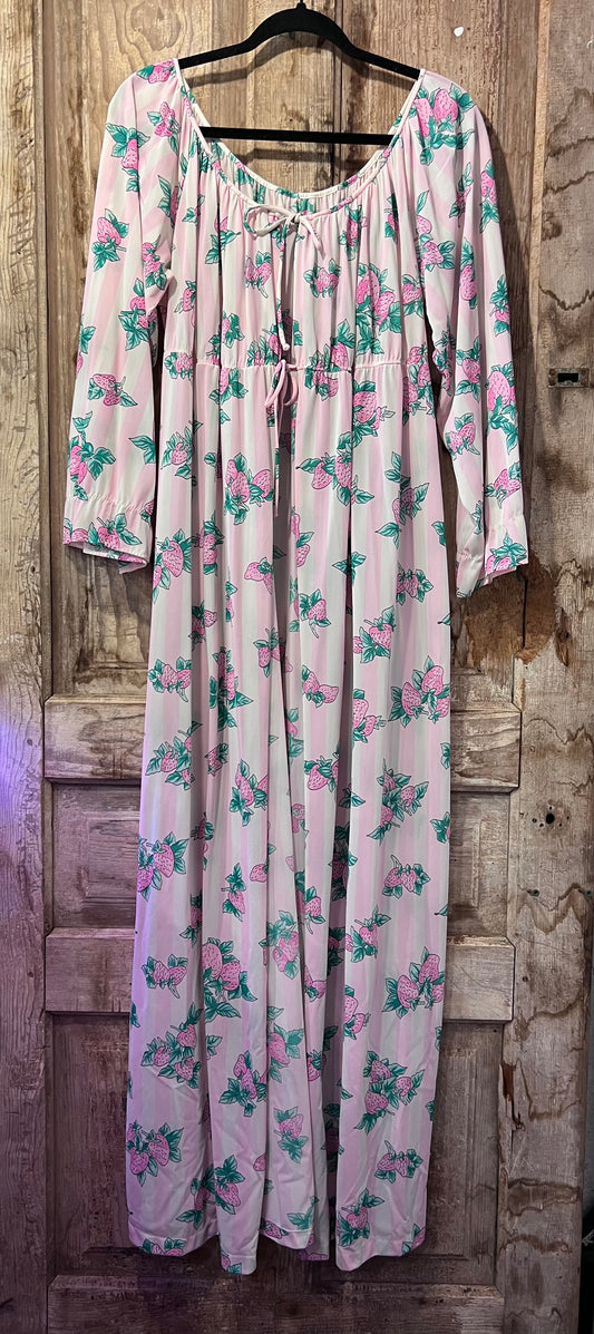 80’s Strawberry Front Tie Robe