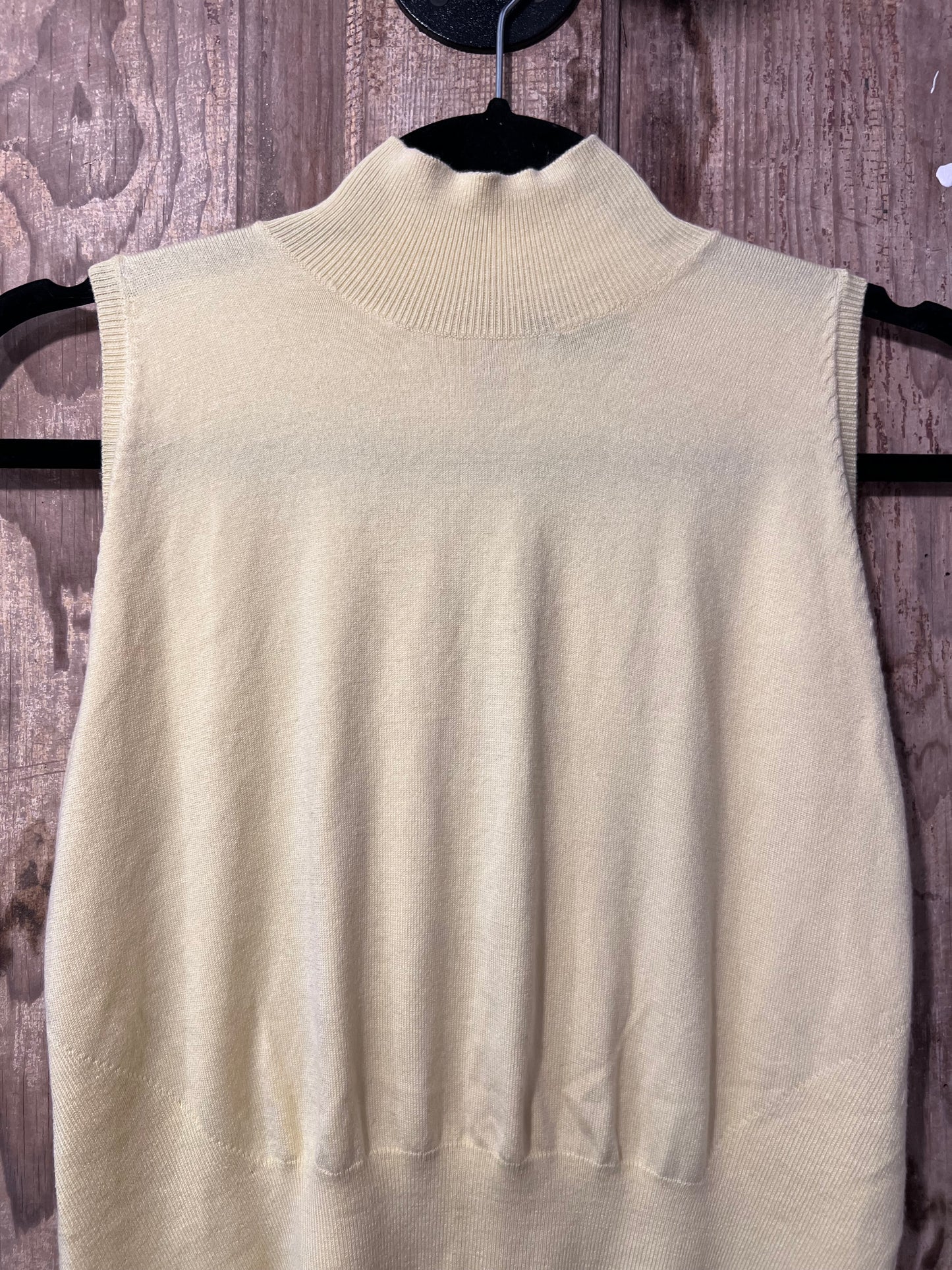 90's MODA Pale Yellow Sleeveless Turtleneck