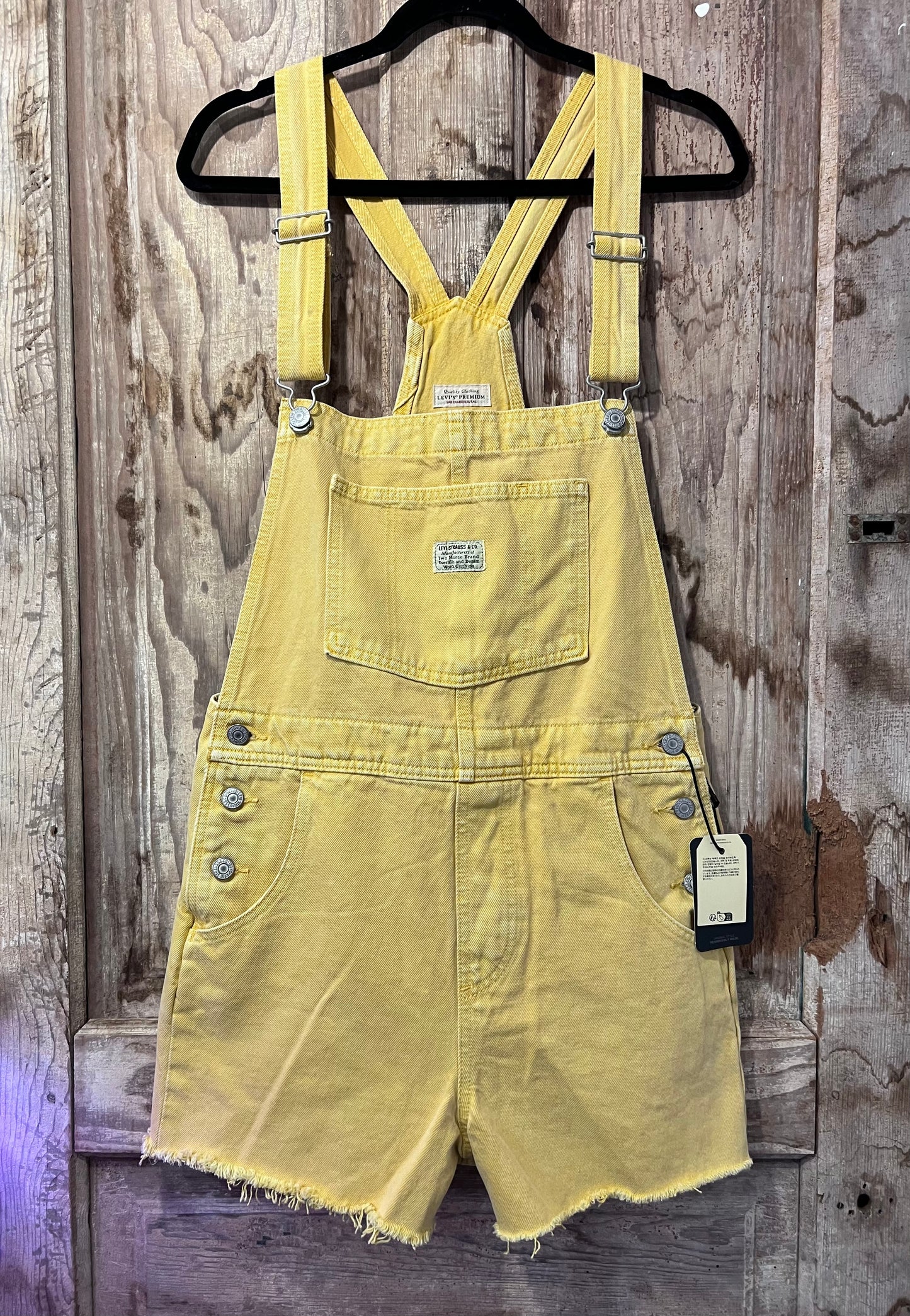 Y2K/90's Levi's Yellow Overall Shorts