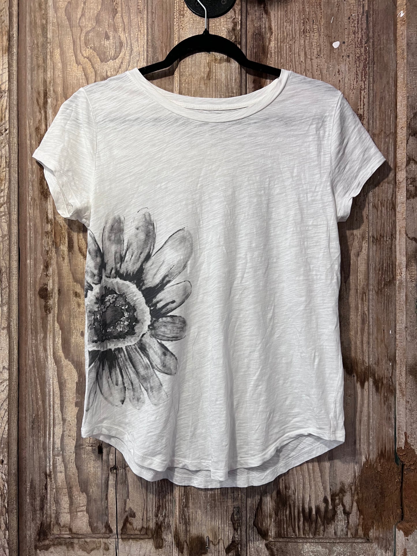 Y2K The Loft White & BLK Flower T-Shirt