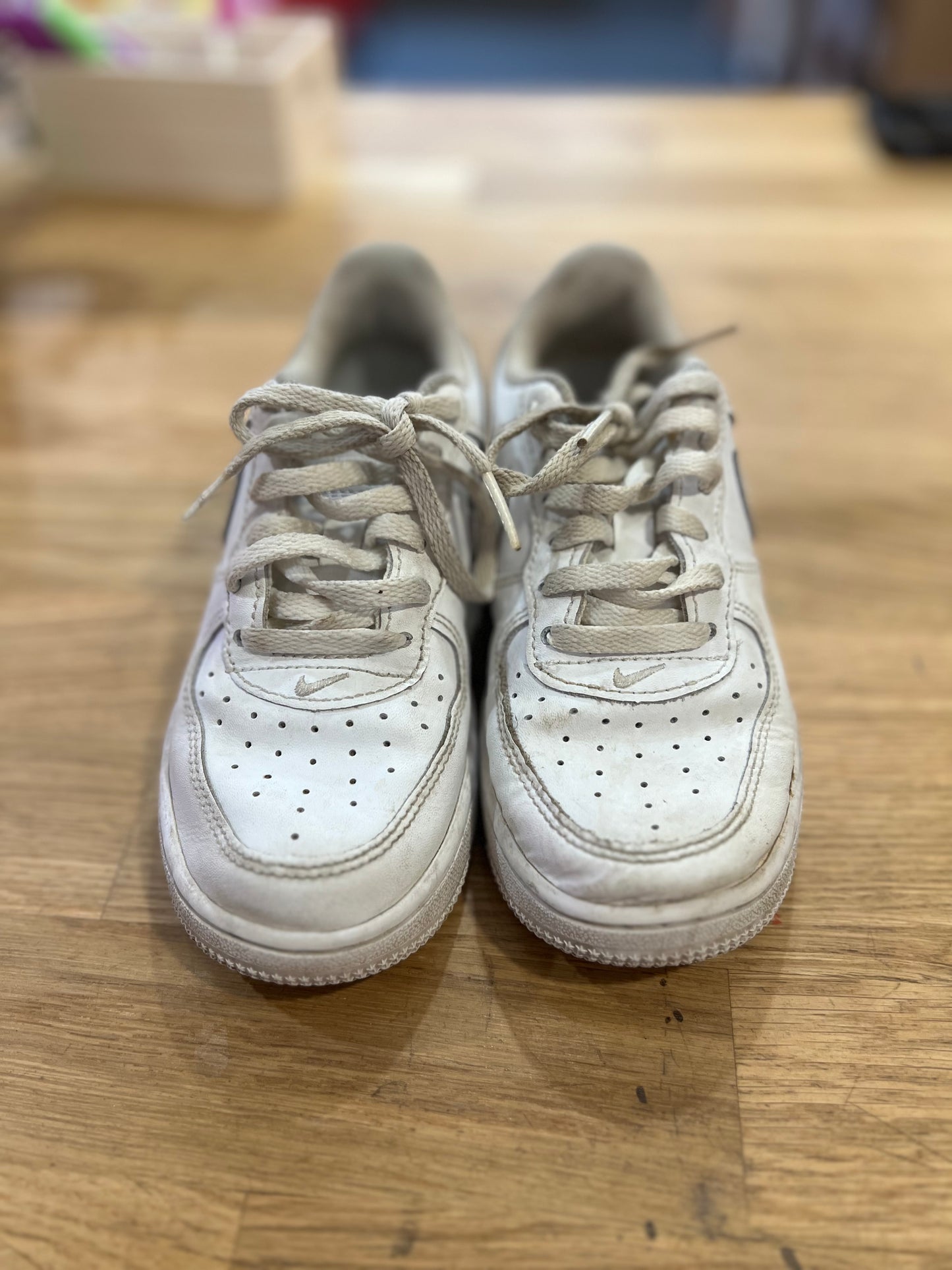 [URL] Nike Air Force One's (All White)