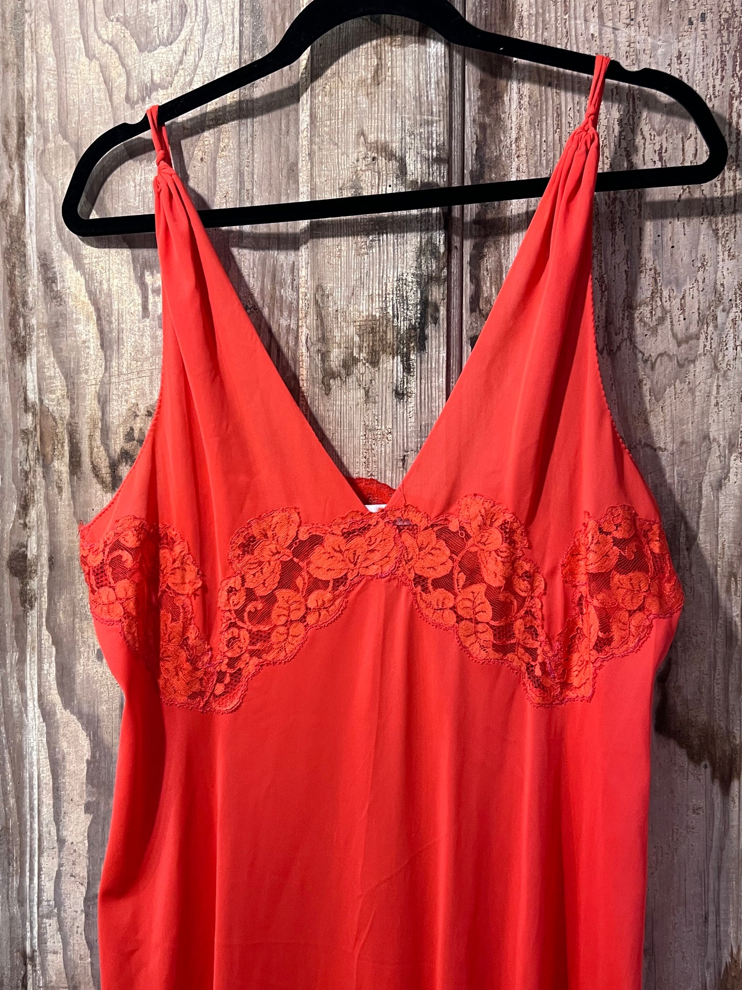 ARISTOCRAFT "Rorange" Colored Lace Slip Dress