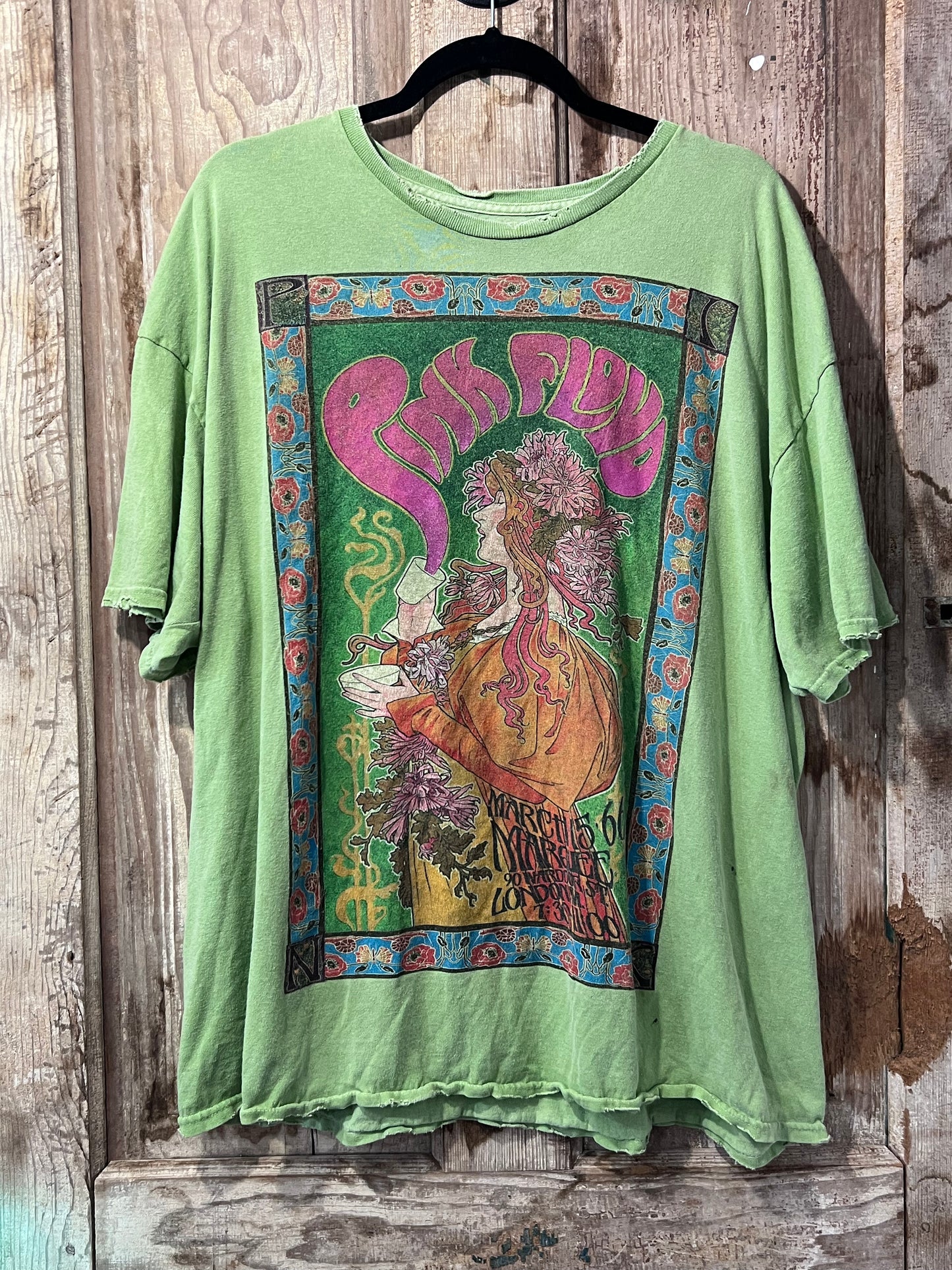 Y2K Pink Floyd Distressed Band T-Shirt
