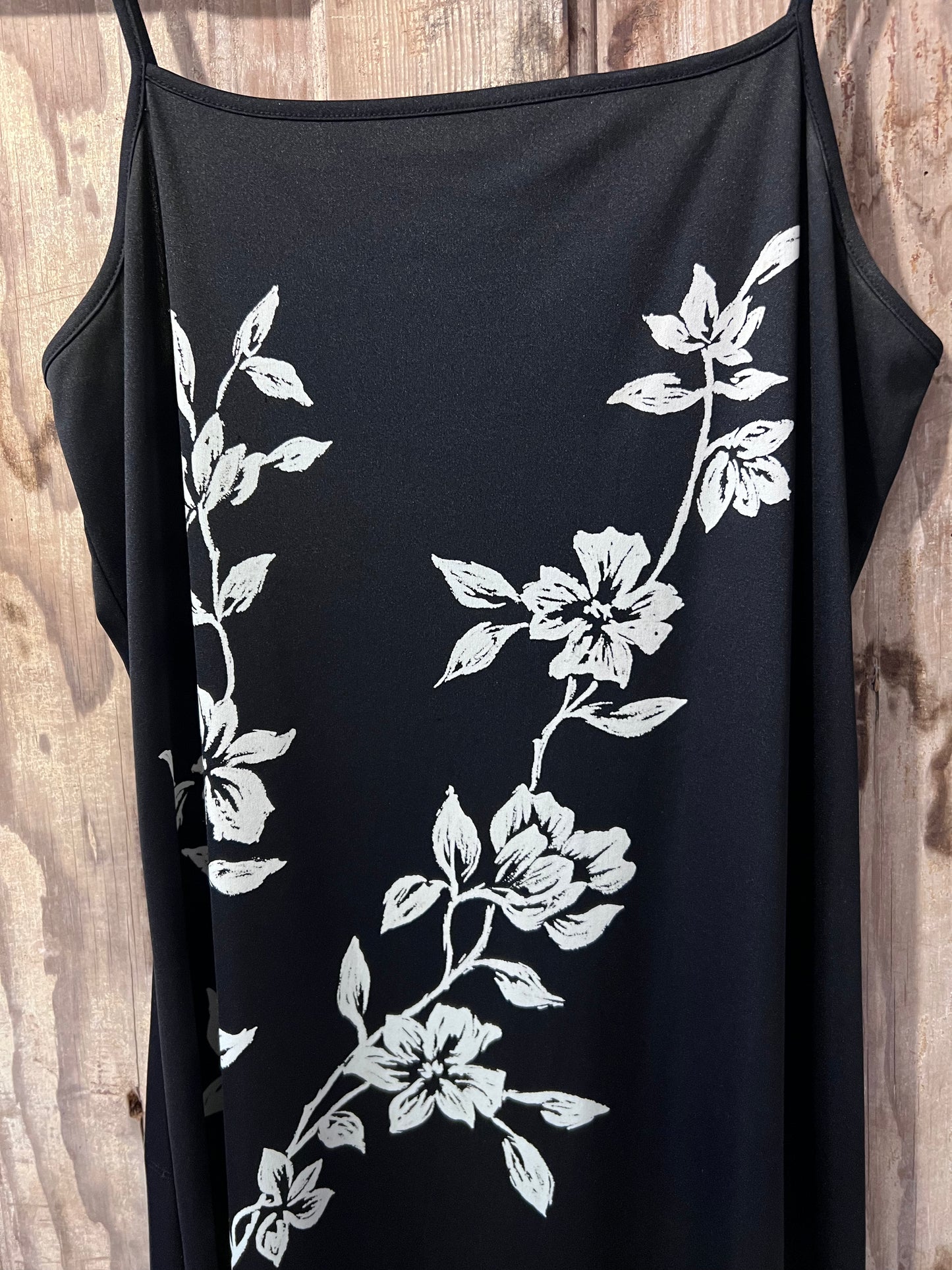 Y2K Express Blk + Wht Floral Dress