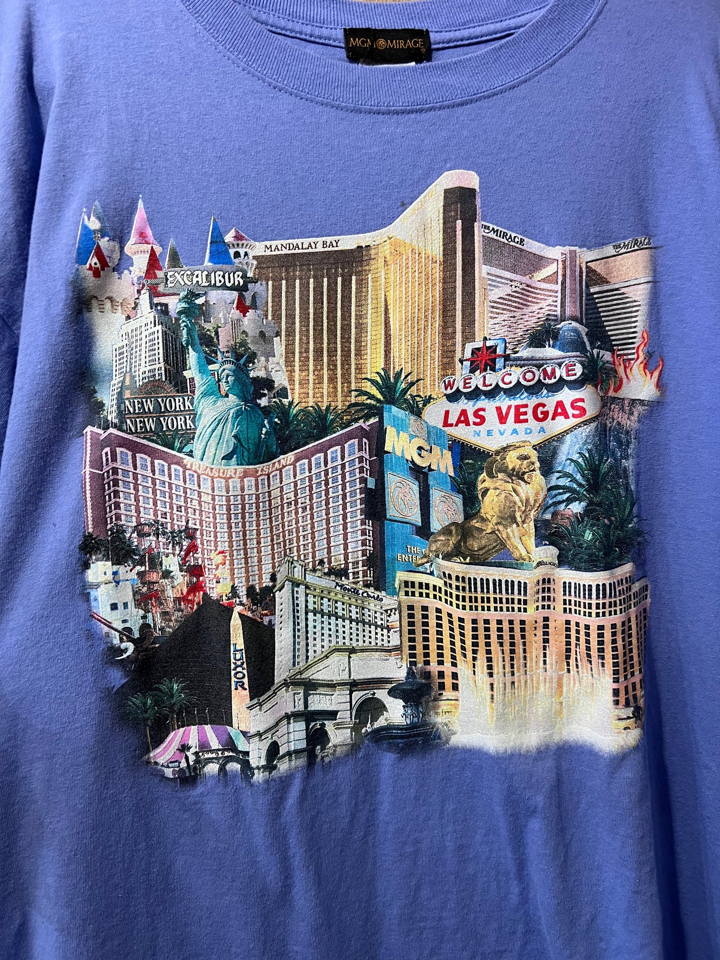 90's/Y2K Vegas Sparkly Graphic T-Shirt
