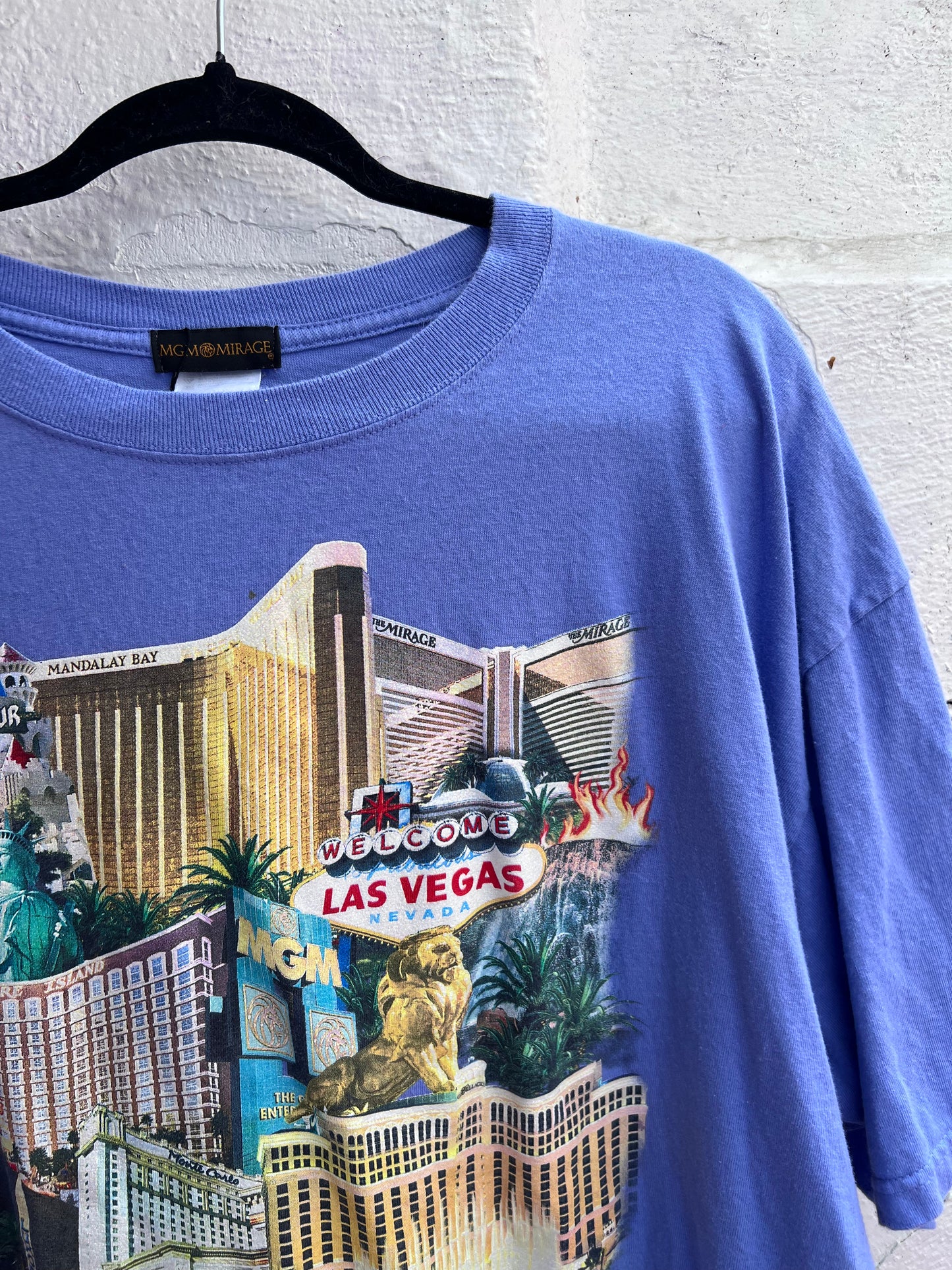 90's/Y2K Vegas Sparkly Graphic T-Shirt