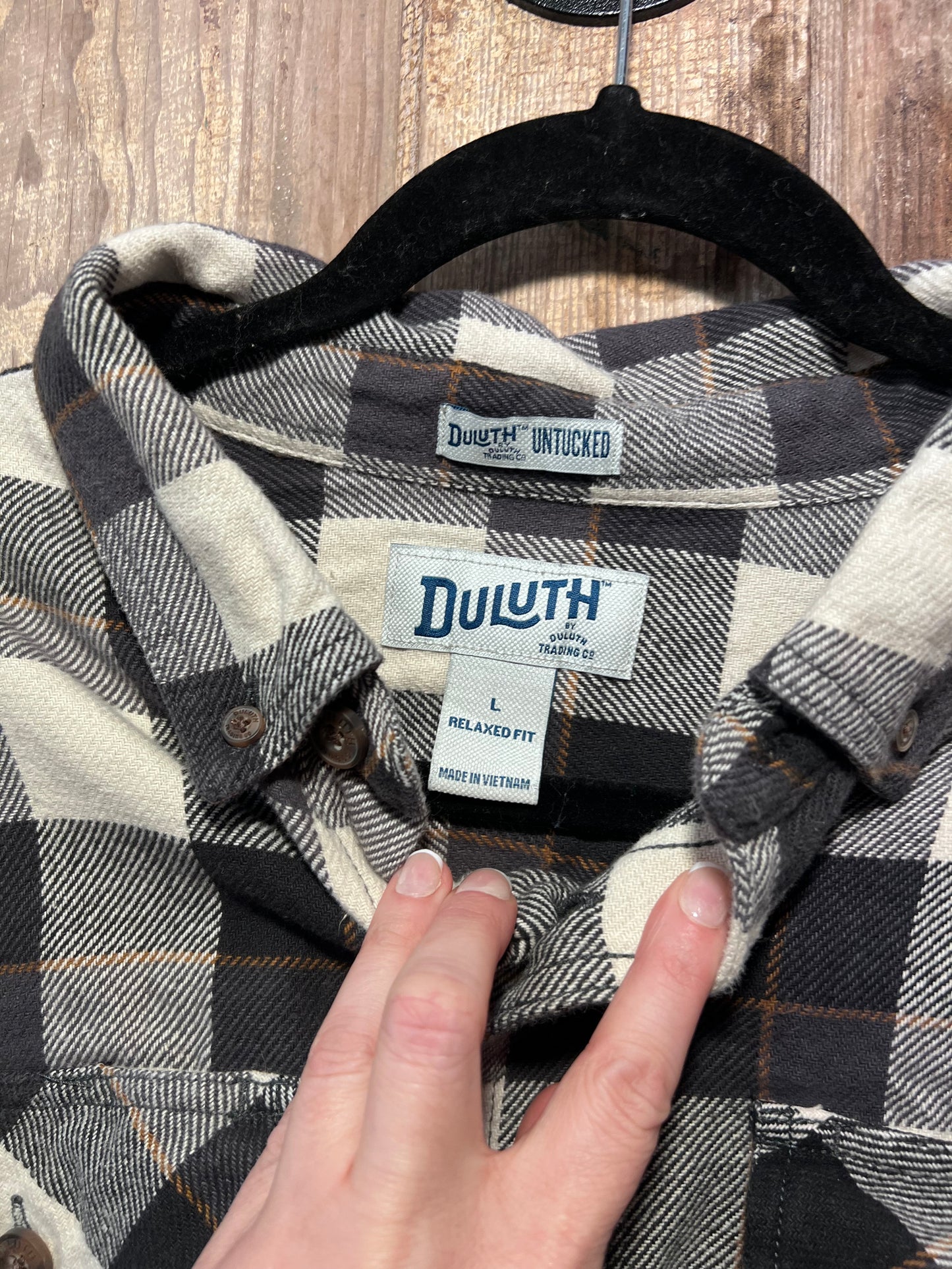 Duluth Trading Co Plaid Crop Button Up Shirt